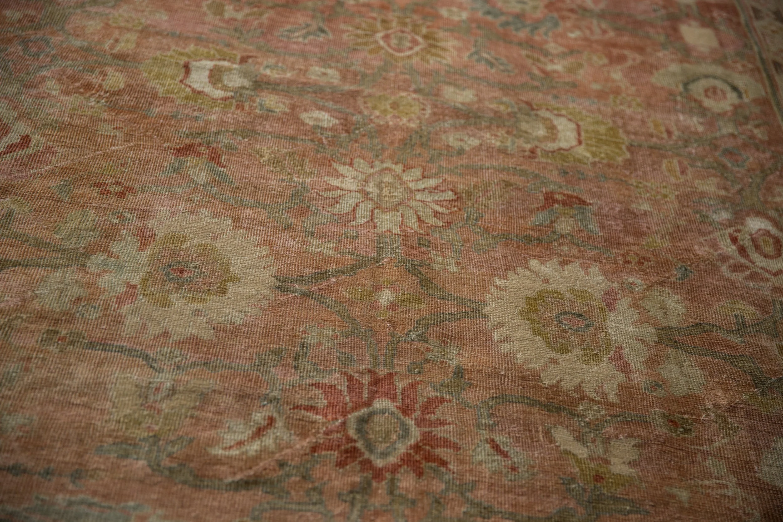 6.5x10 Vintage Distressed Mahal Carpet - Image 9