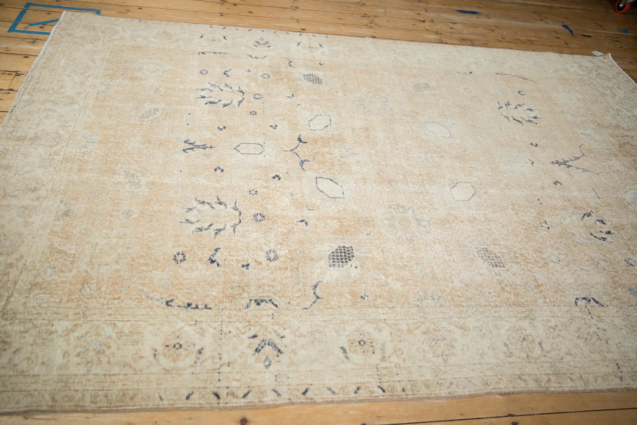 6.5x10 Vintage Distressed Sparta Carpet - Image 6