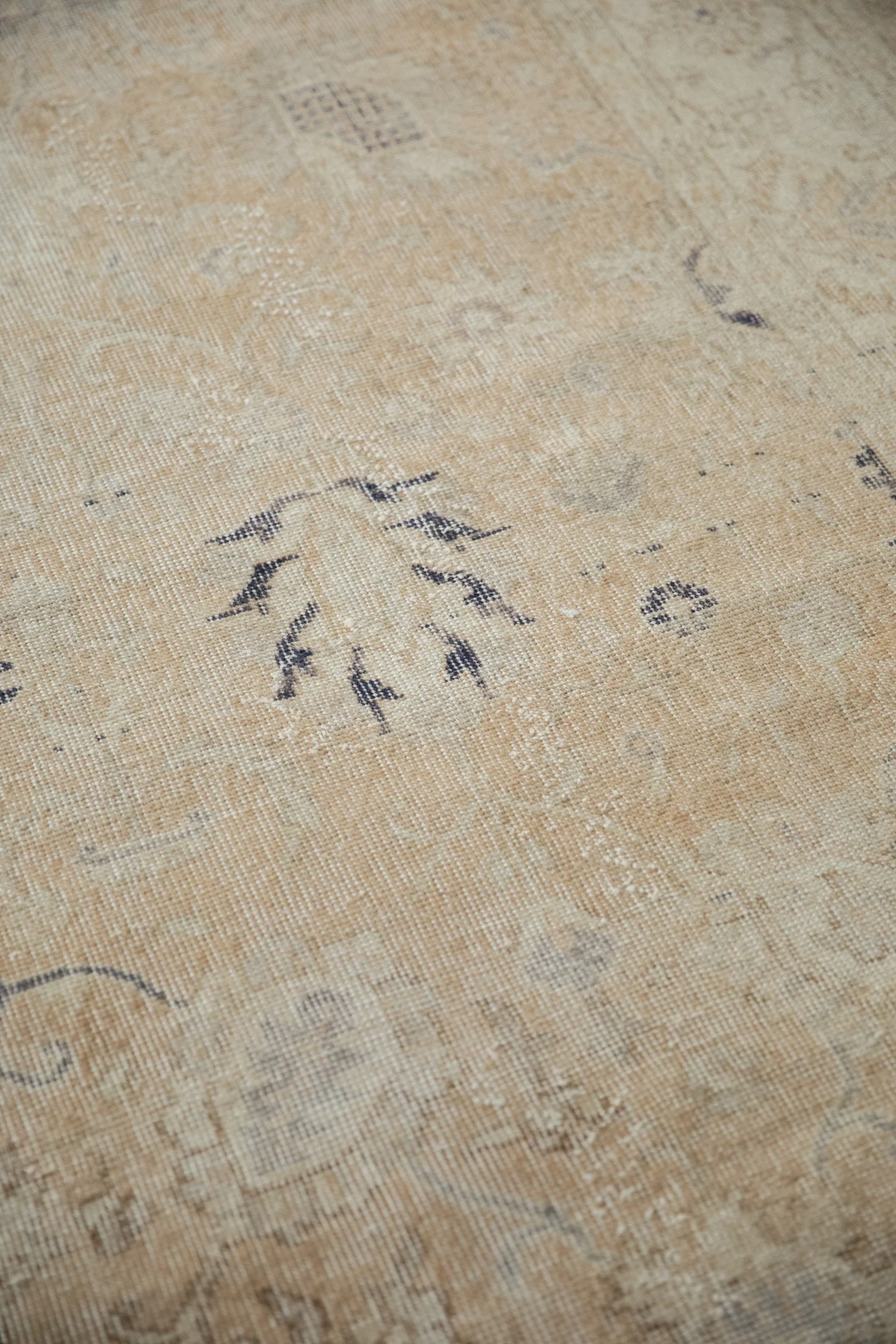 6.5x10 Vintage Distressed Sparta Carpet - Image 9