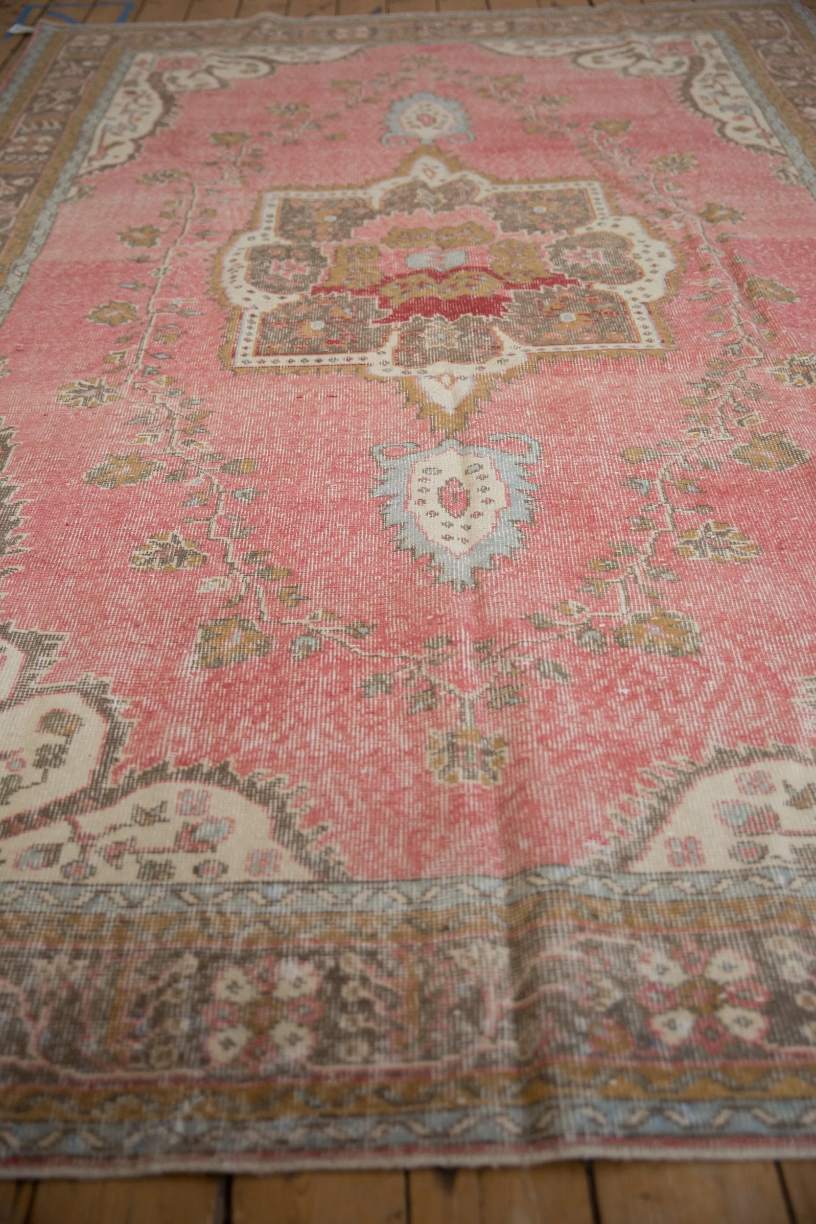 6.5x10 Vintage Distressed Sparta Carpet - Image 4