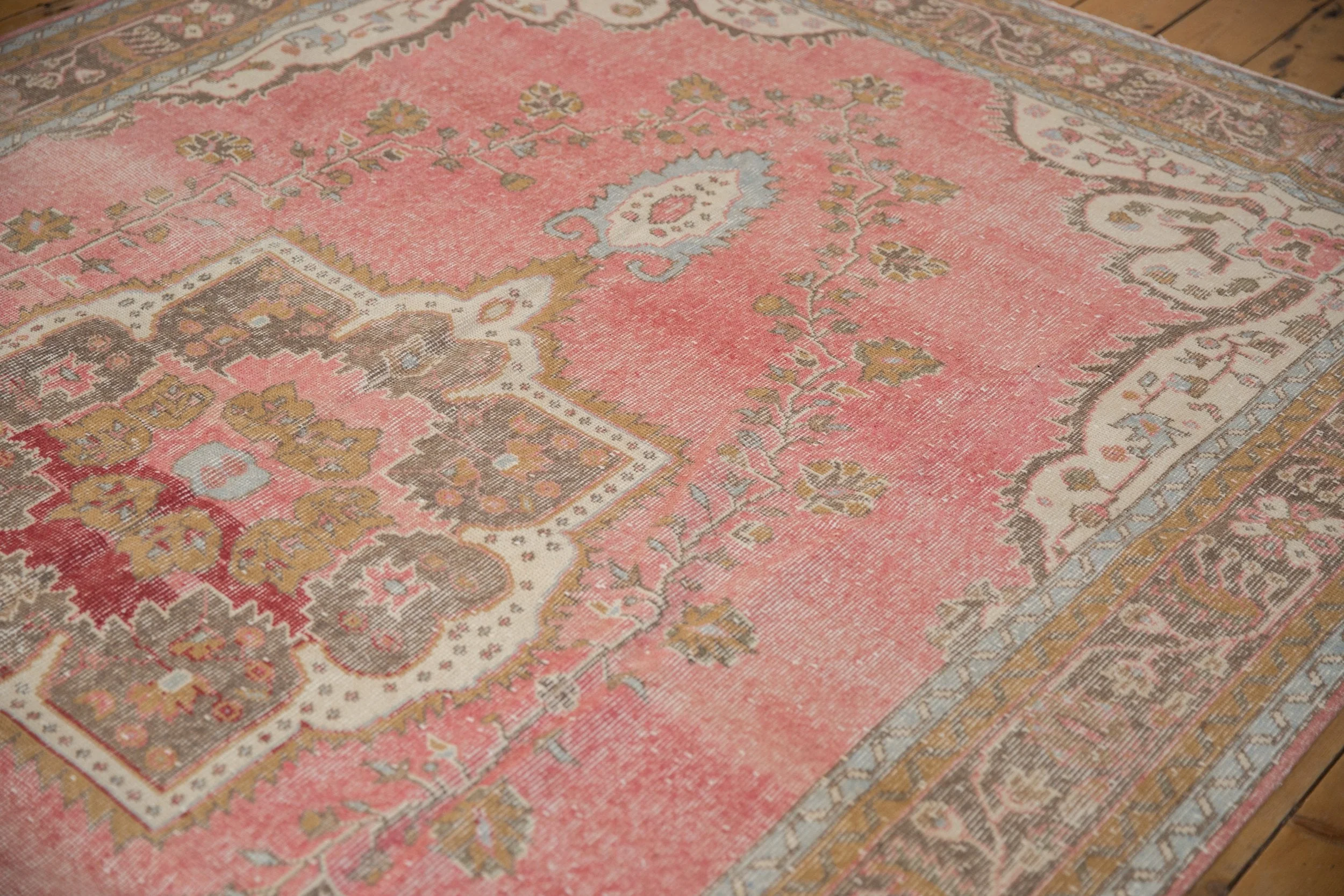 6.5x10 Vintage Distressed Sparta Carpet - Image 6