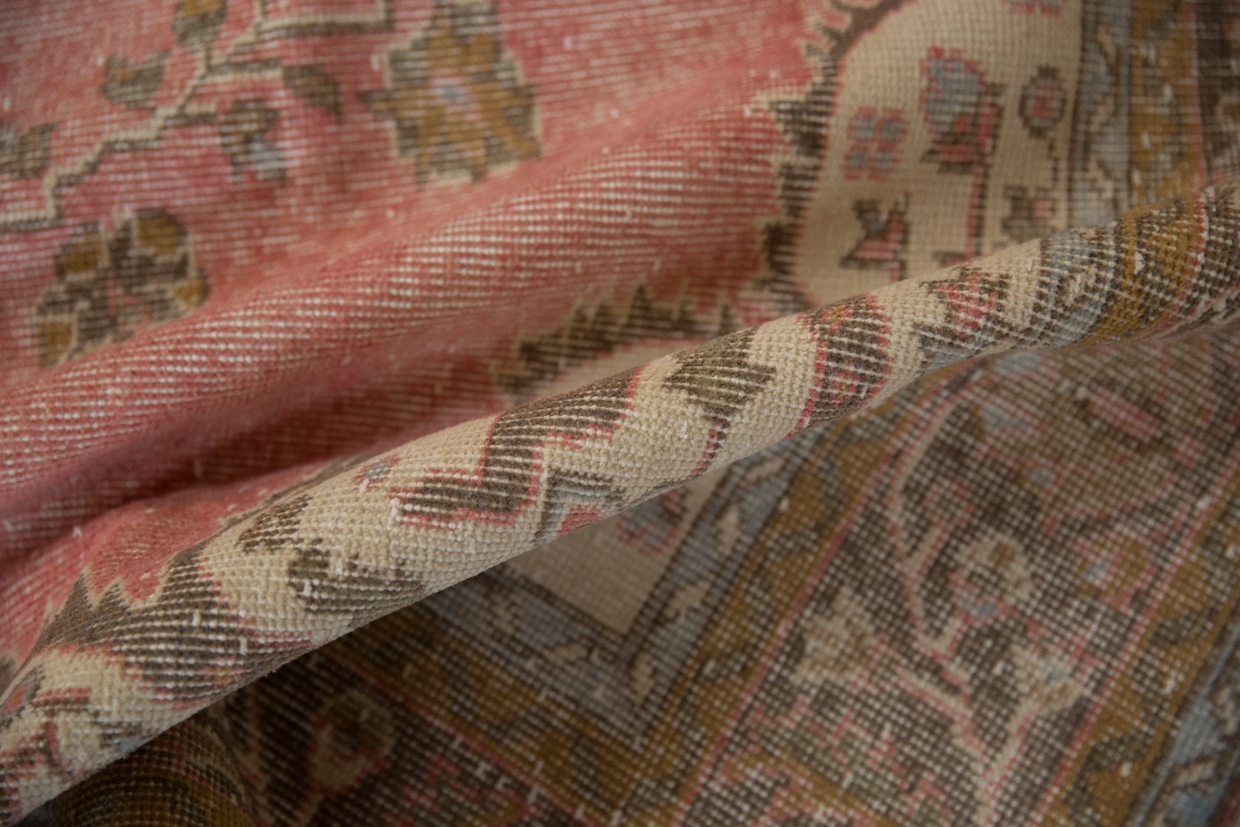 6.5x10 Vintage Distressed Sparta Carpet - Image 9