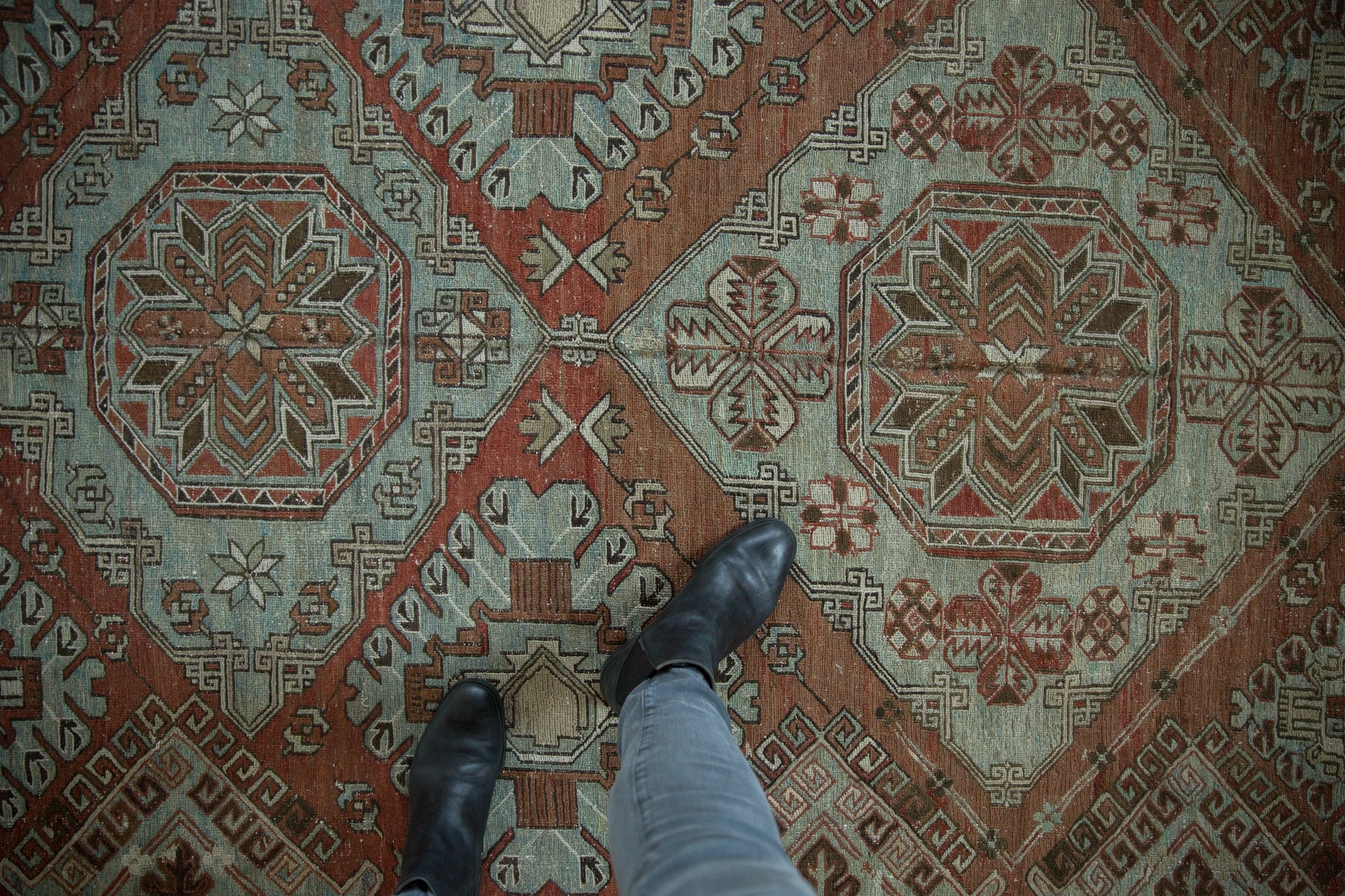 6.5x11.5 Vintage Distressed Soumac Design Carpet - Image 2