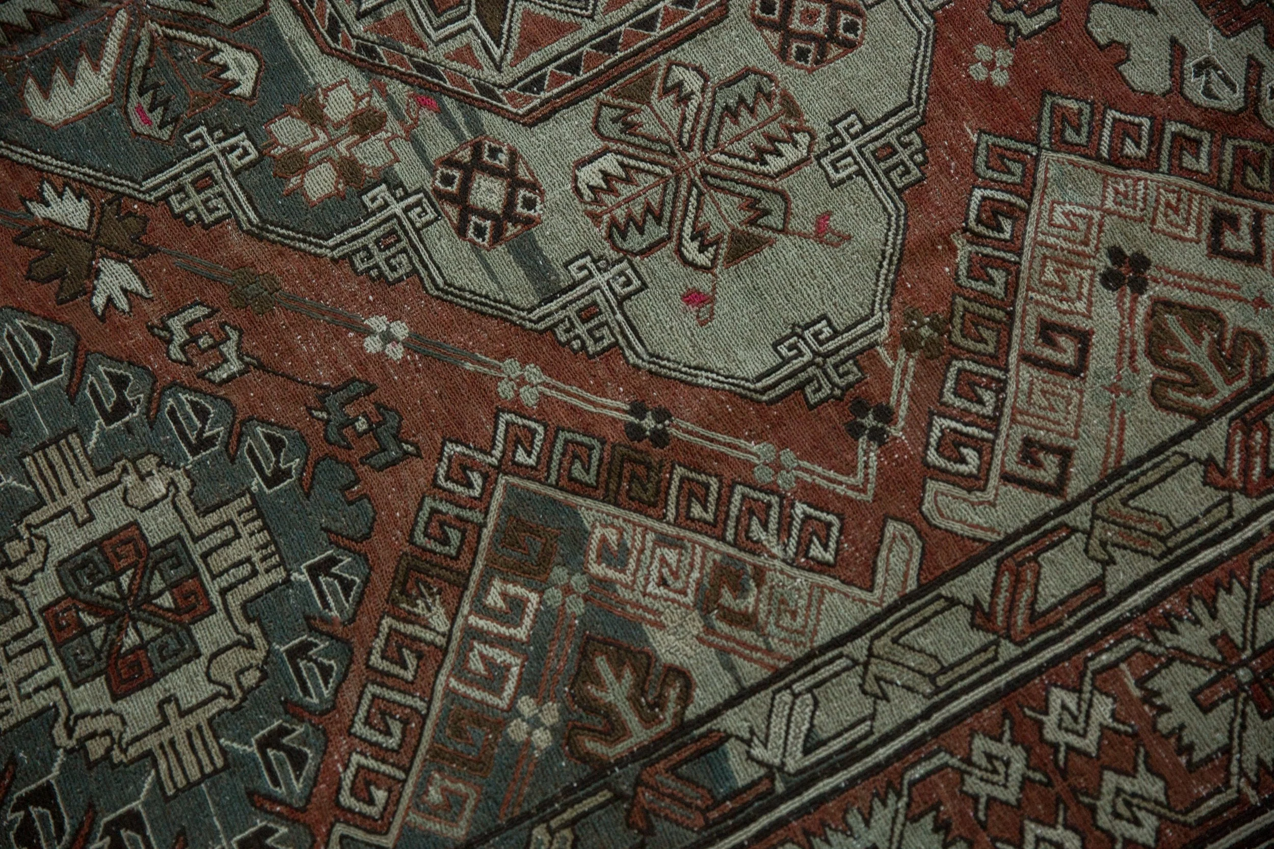 6.5x11.5 Vintage Distressed Soumac Design Carpet - Image 6
