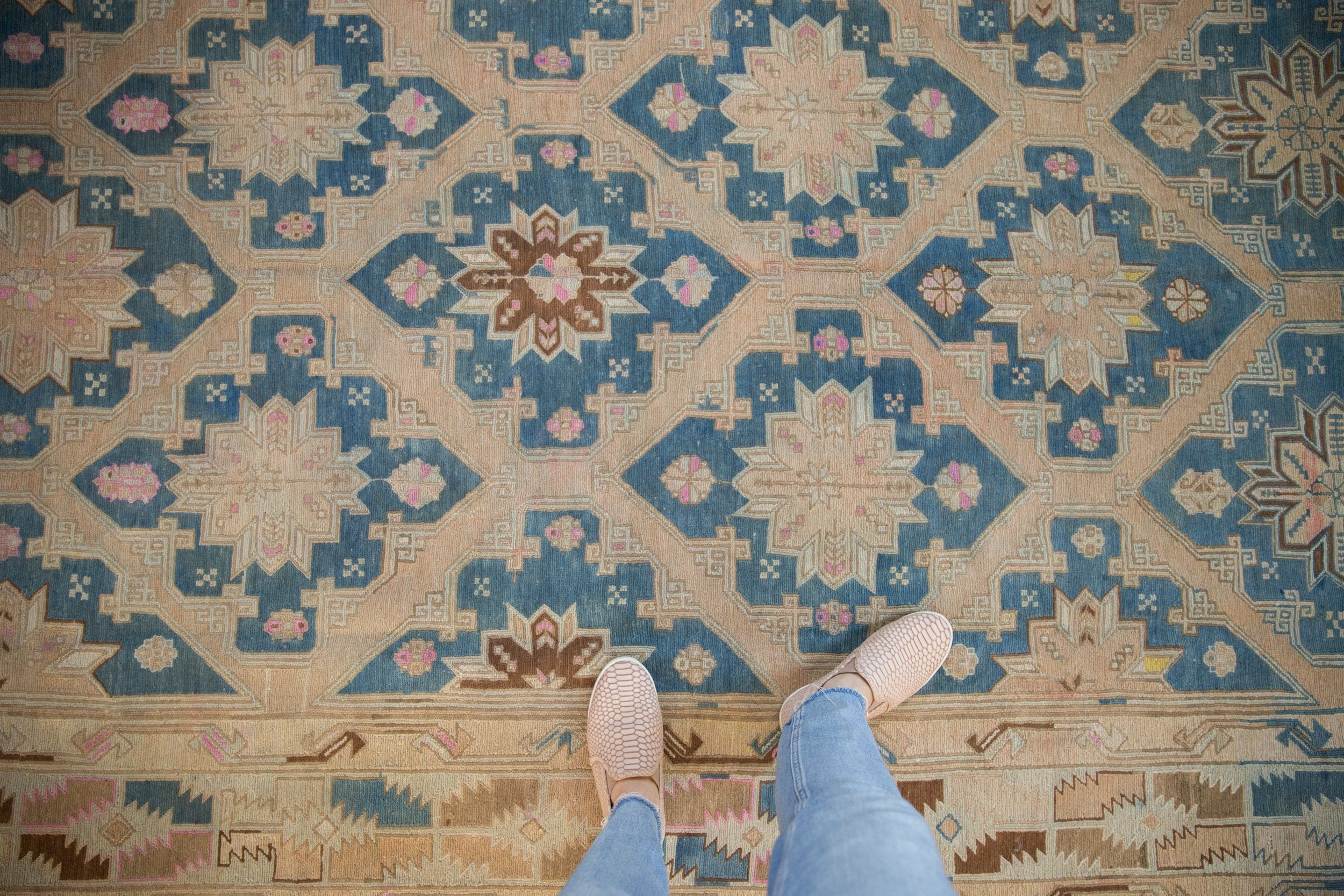 6.5x12 Vintage Distressed Soumac Carpet - Image 2