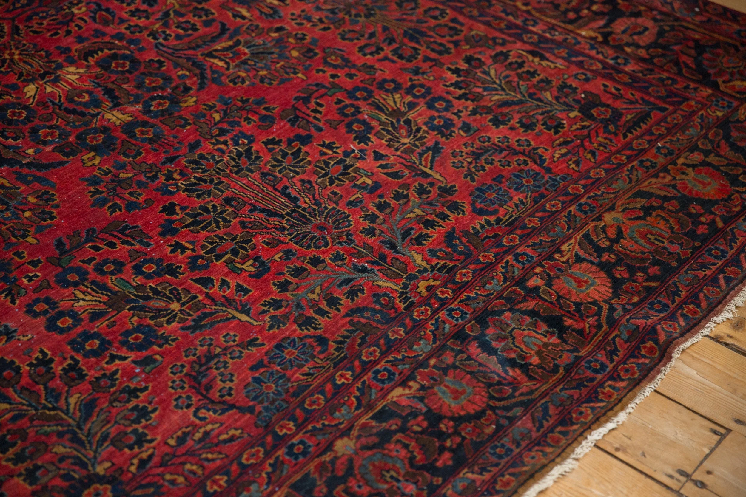 6.5x8.5 Antique Sarouk Carpet - Image 5