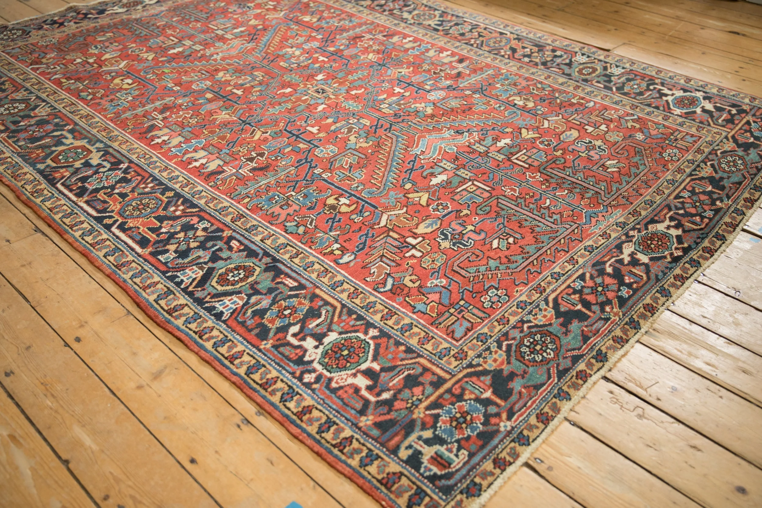 6.5x8.5 Vintage Heriz Carpet - Image 4