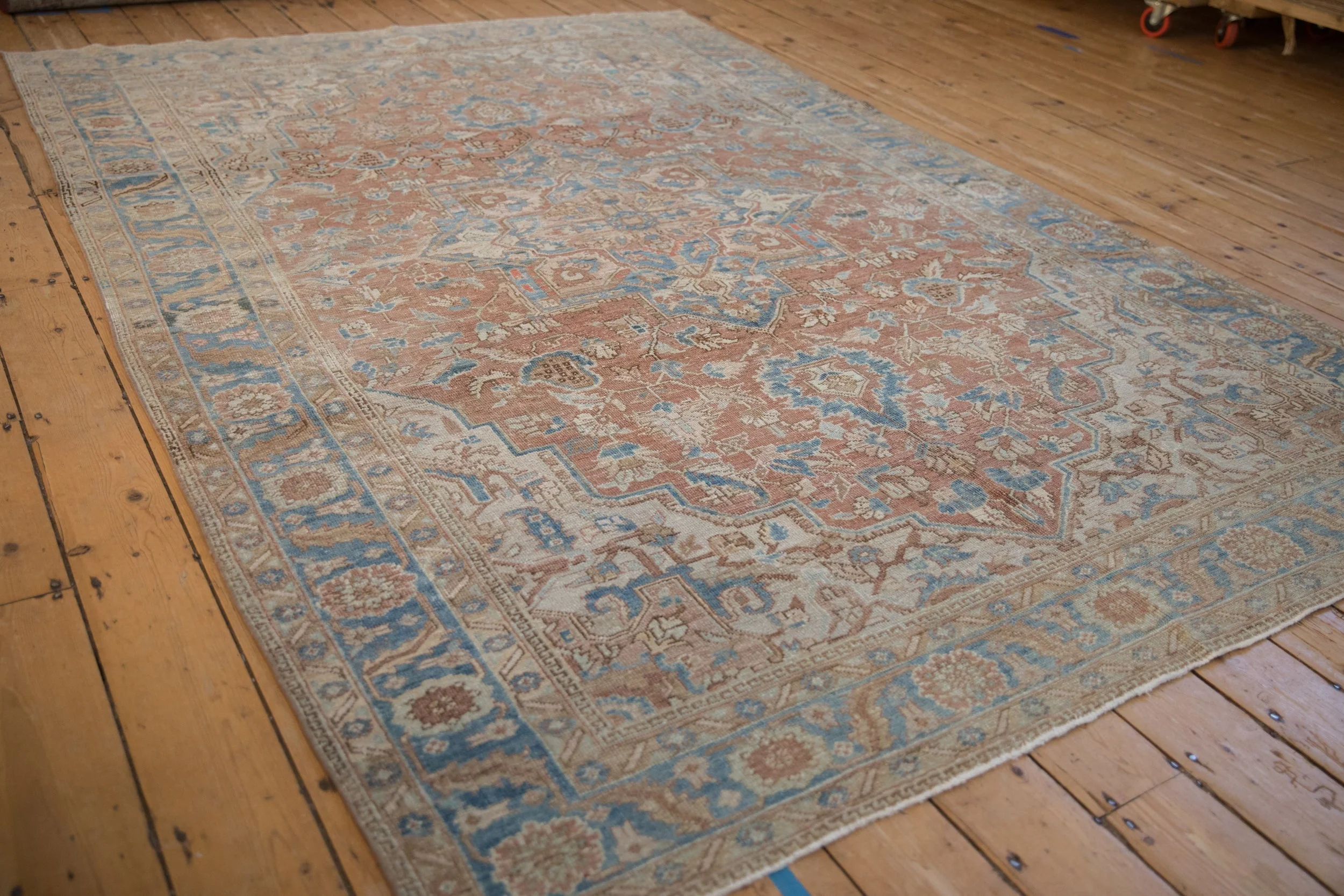 6.5x9.5 Vintage Distressed Heriz Carpet - Image 4