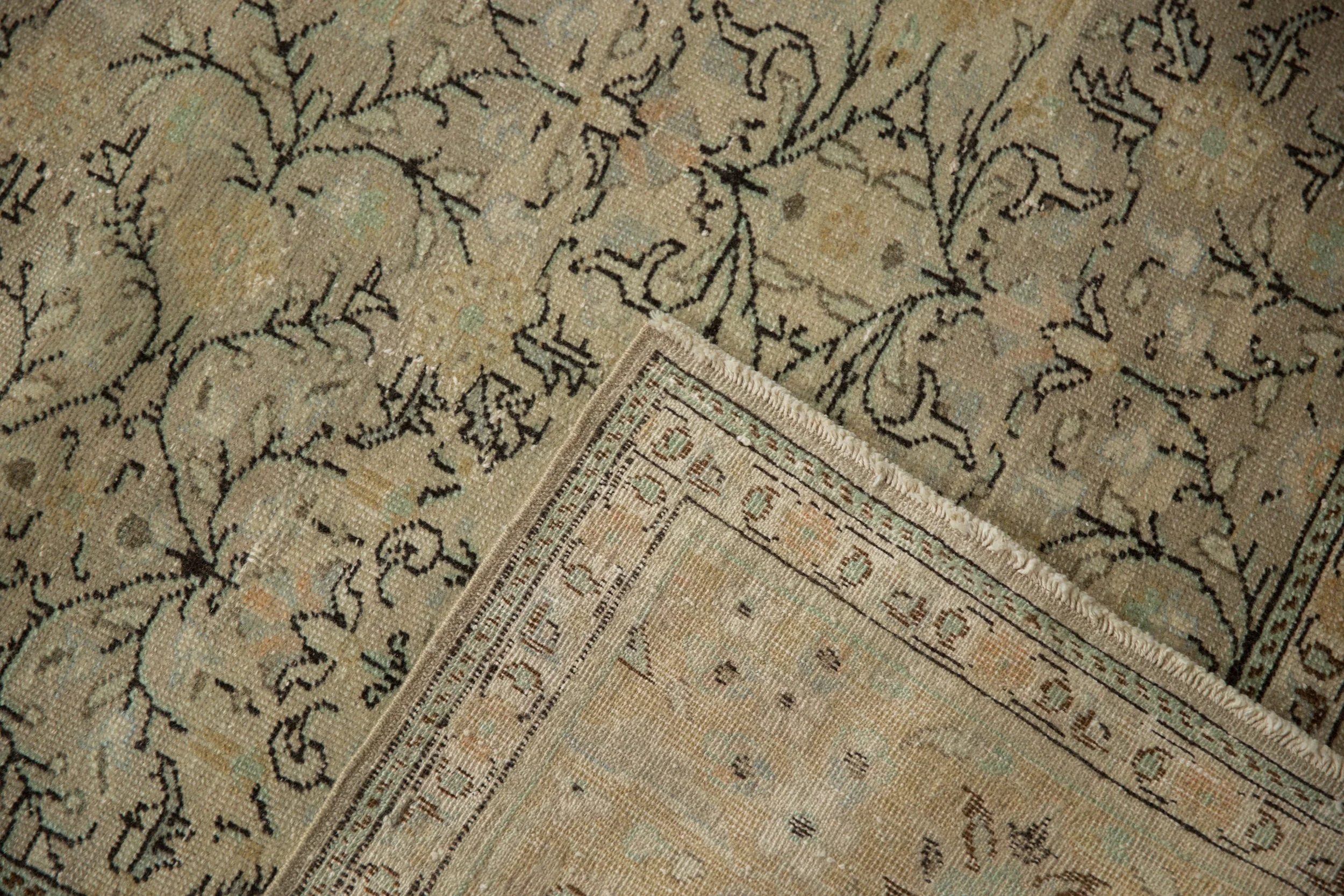 6.5x9.5 Vintage Distressed Sivas Carpet - Image 10