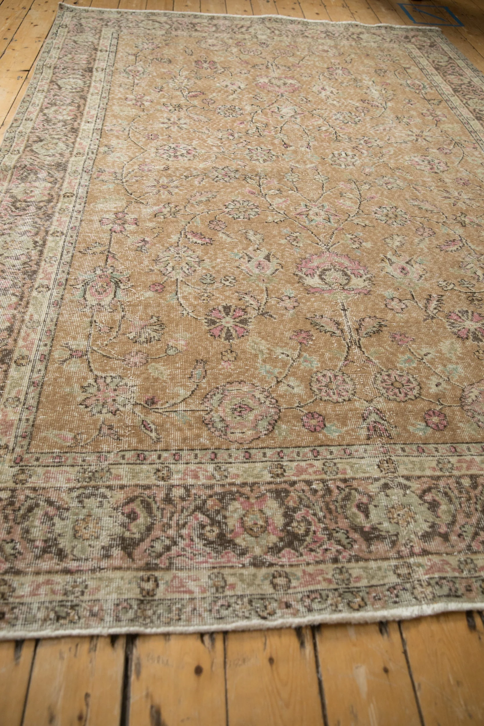 6.5x9.5 Vintage Distressed Sparta Carpet - Image 7