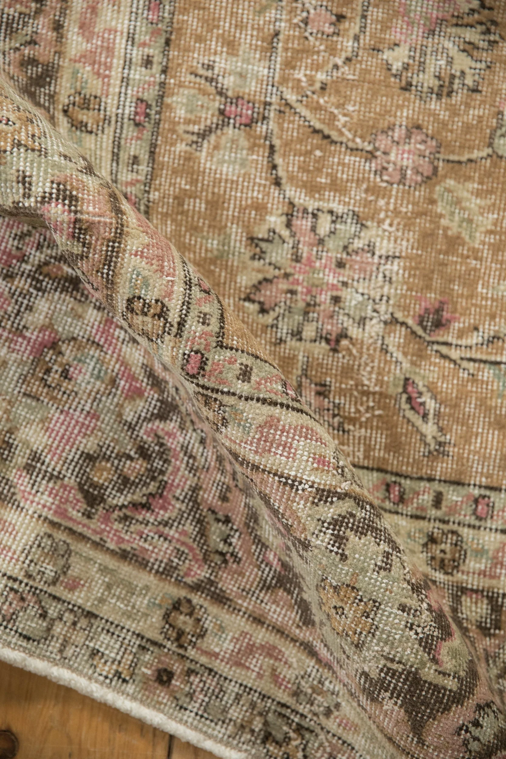 6.5x9.5 Vintage Distressed Sparta Carpet - Image 8