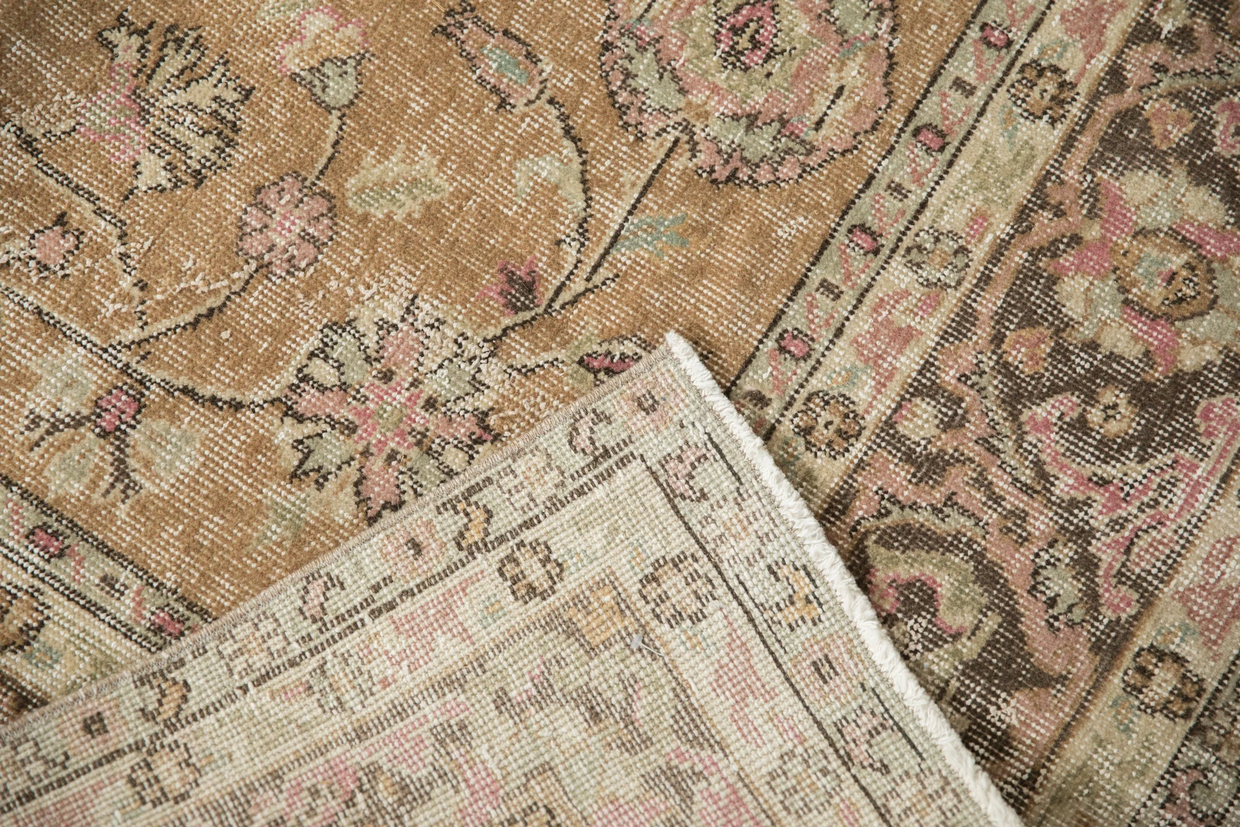 6.5x9.5 Vintage Distressed Sparta Carpet - Image 9