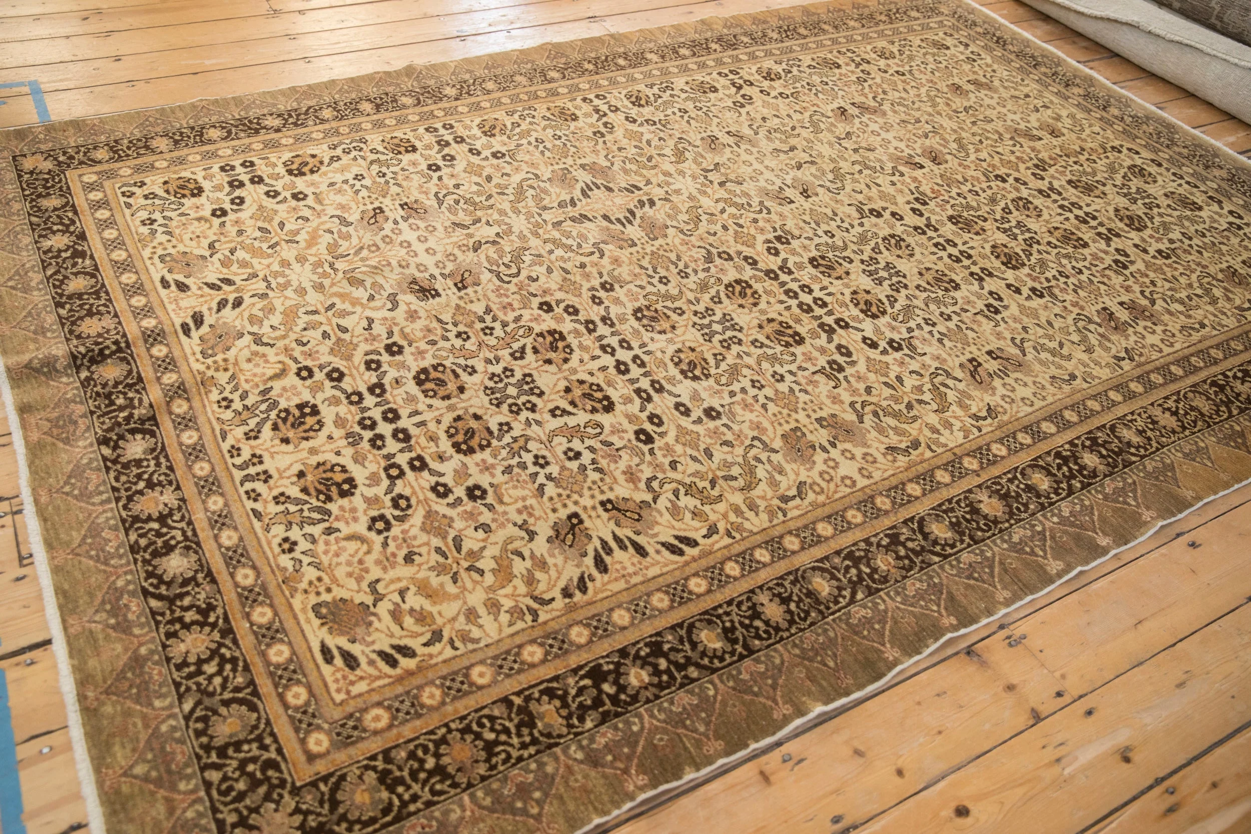 6.5x9.5 Vintage Kaisary Carpet - Image 8