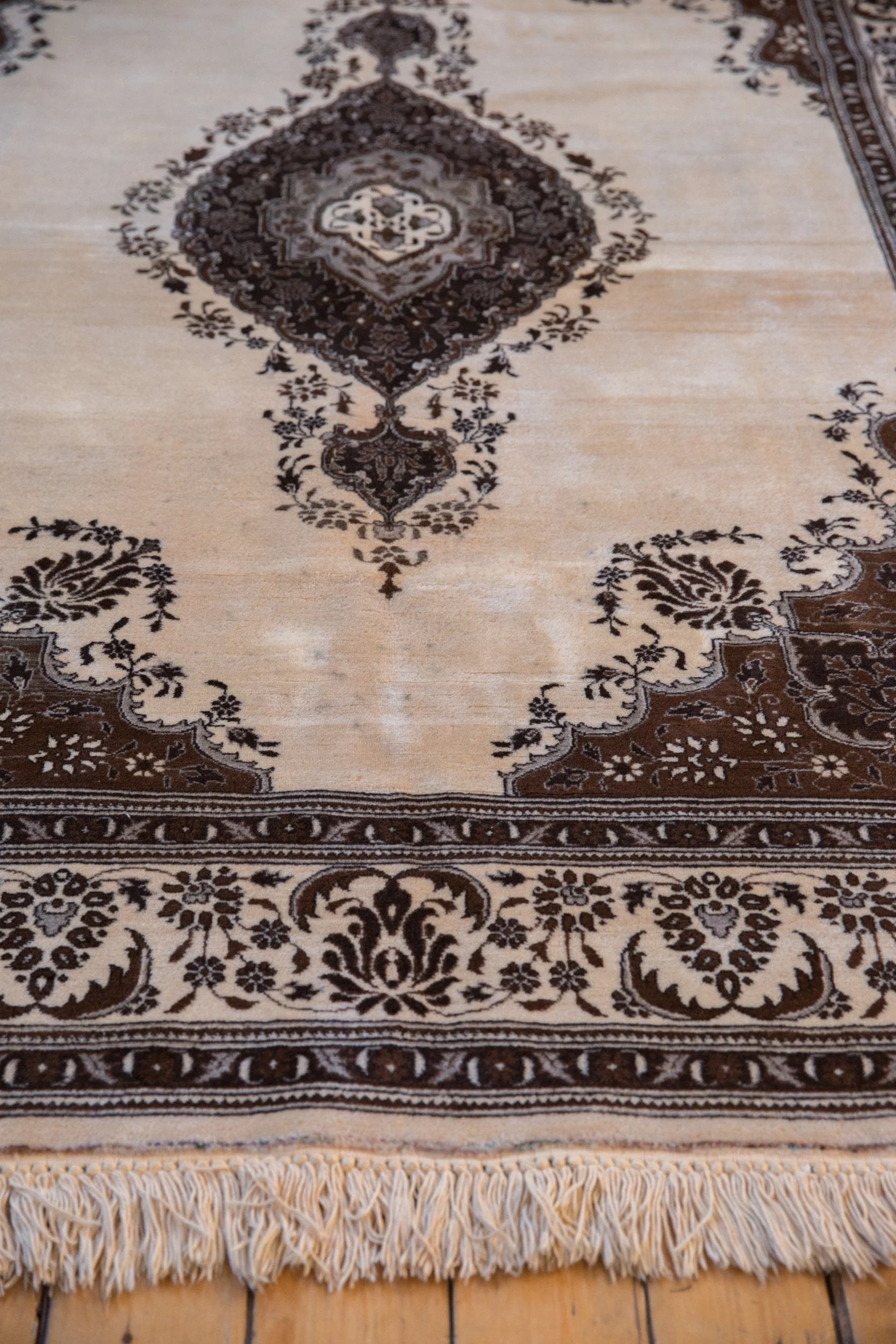 6.5x9 Vintage Tabriz Carpet - Image 4