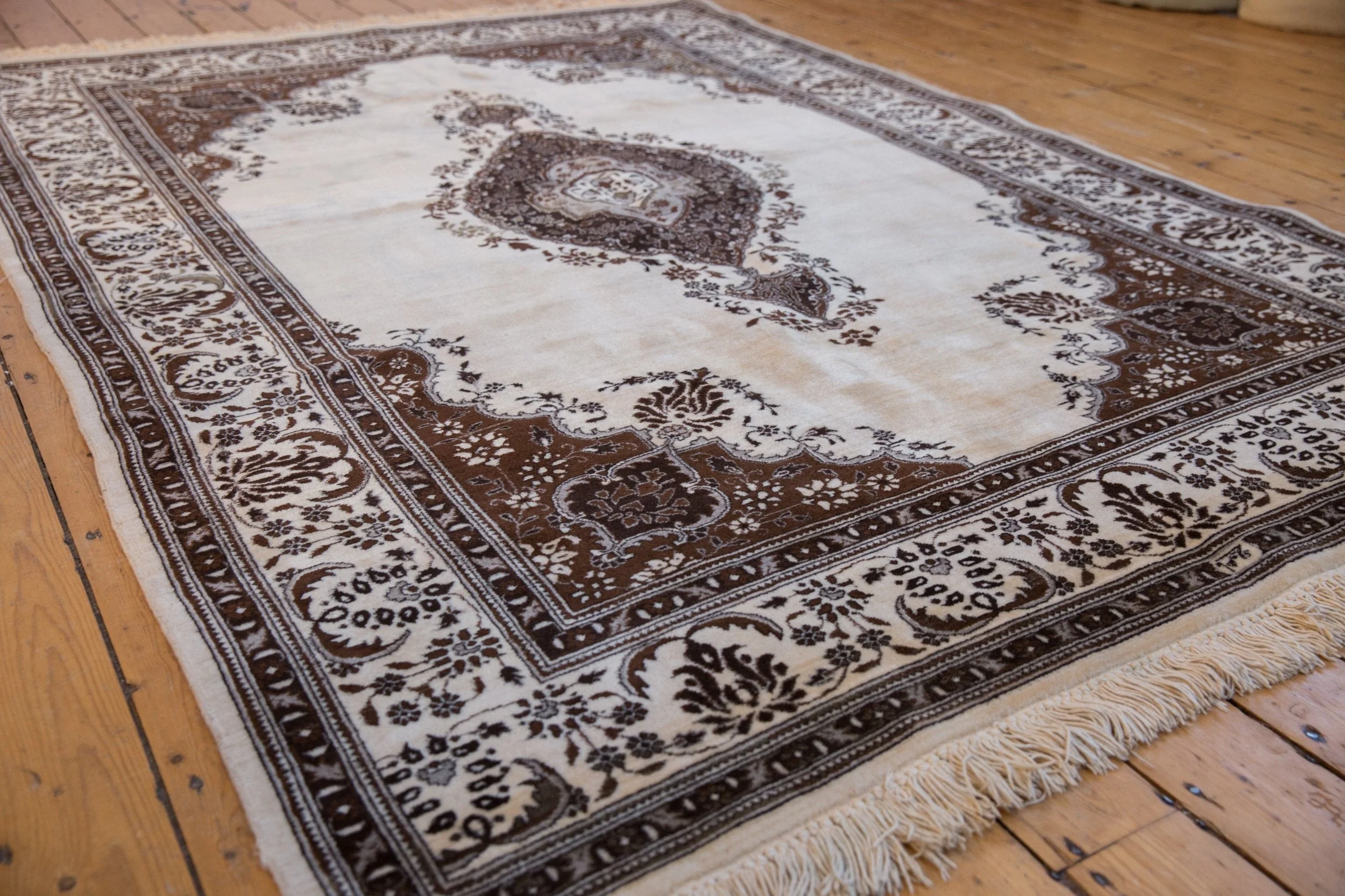 6.5x9 Vintage Tabriz Carpet - Image 6