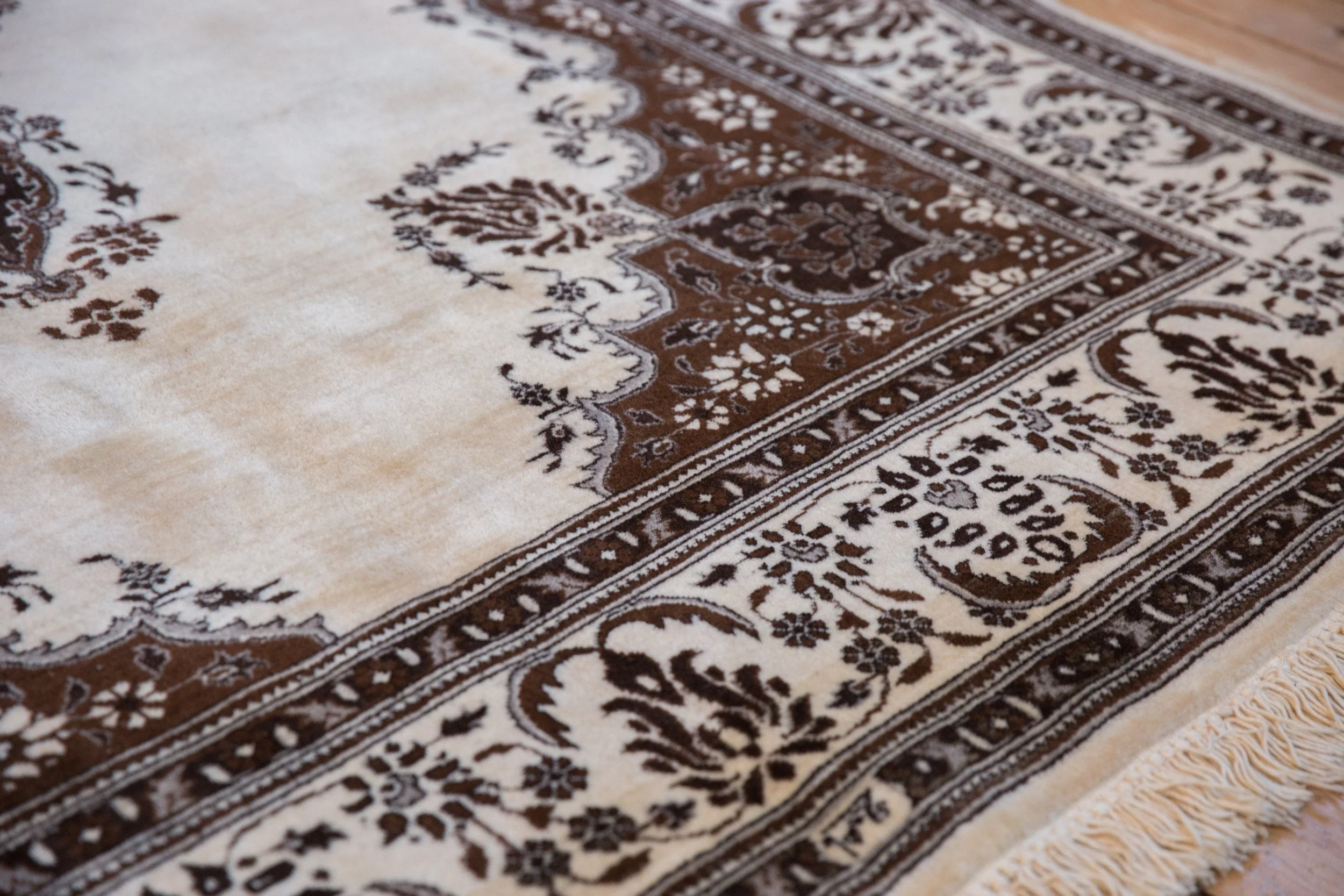 6.5x9 Vintage Tabriz Carpet - Image 7