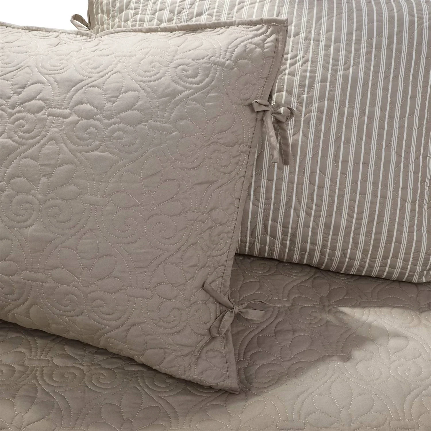 6-Piece Country Cottage Quilted Khaki Reversible Day Bed Cover Set - Image 4