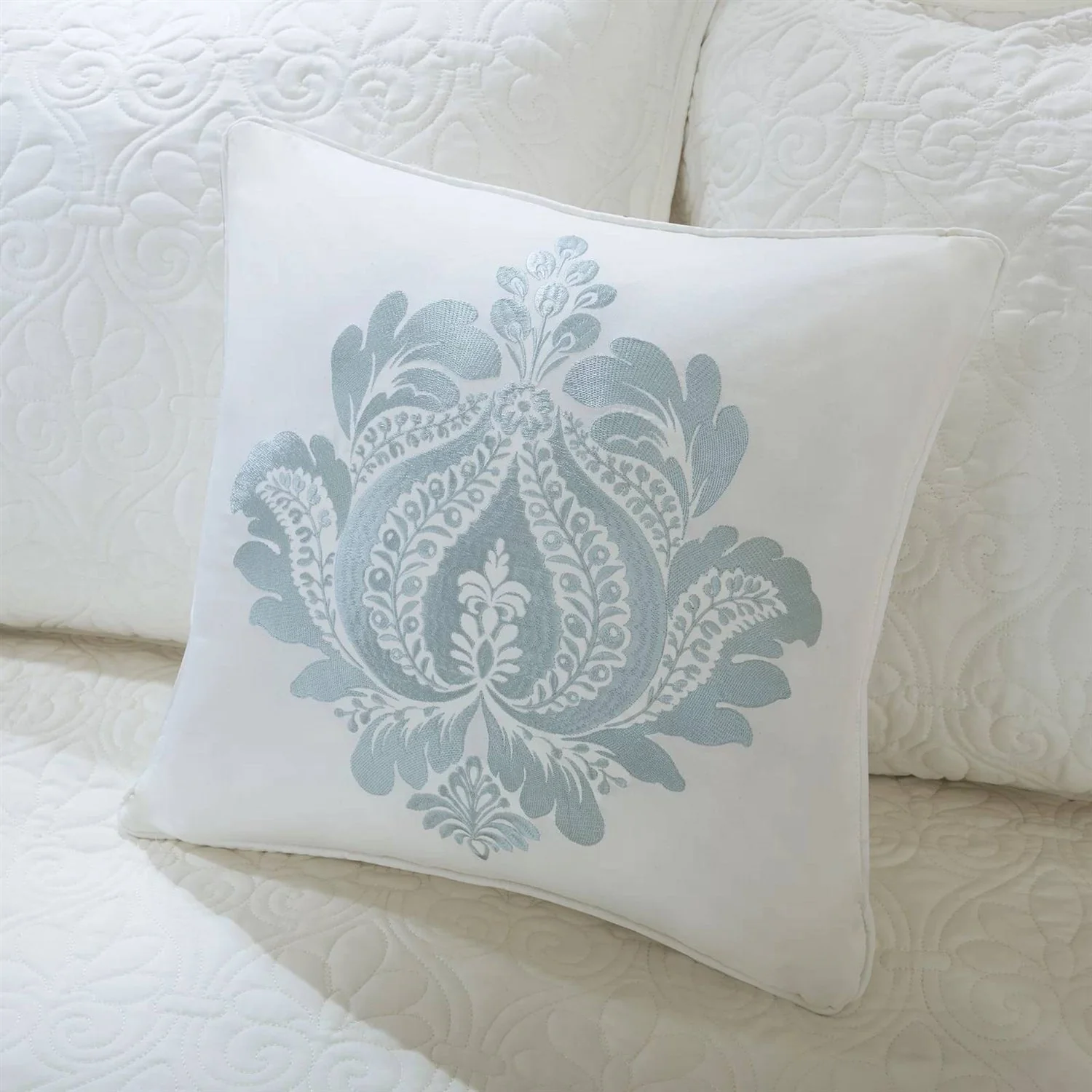 6-Piece Farmhouse Country Cottage Quilted White Reversible Daybed Cover Set - Image 3