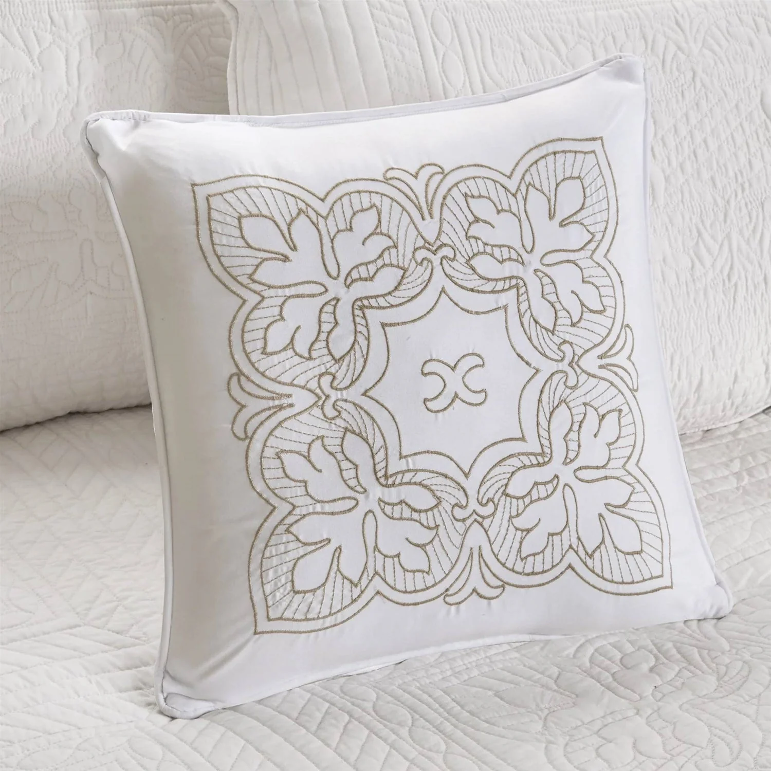 6-Piece Farmhouse White Daybed Cover Bedding Set with Scalloped Edges - Image 4