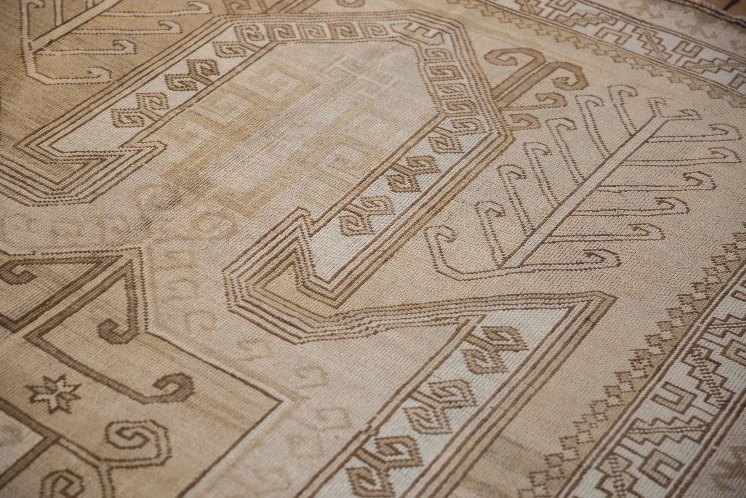 6x10.5 Vintage Distressed Kars Carpet - Image 8