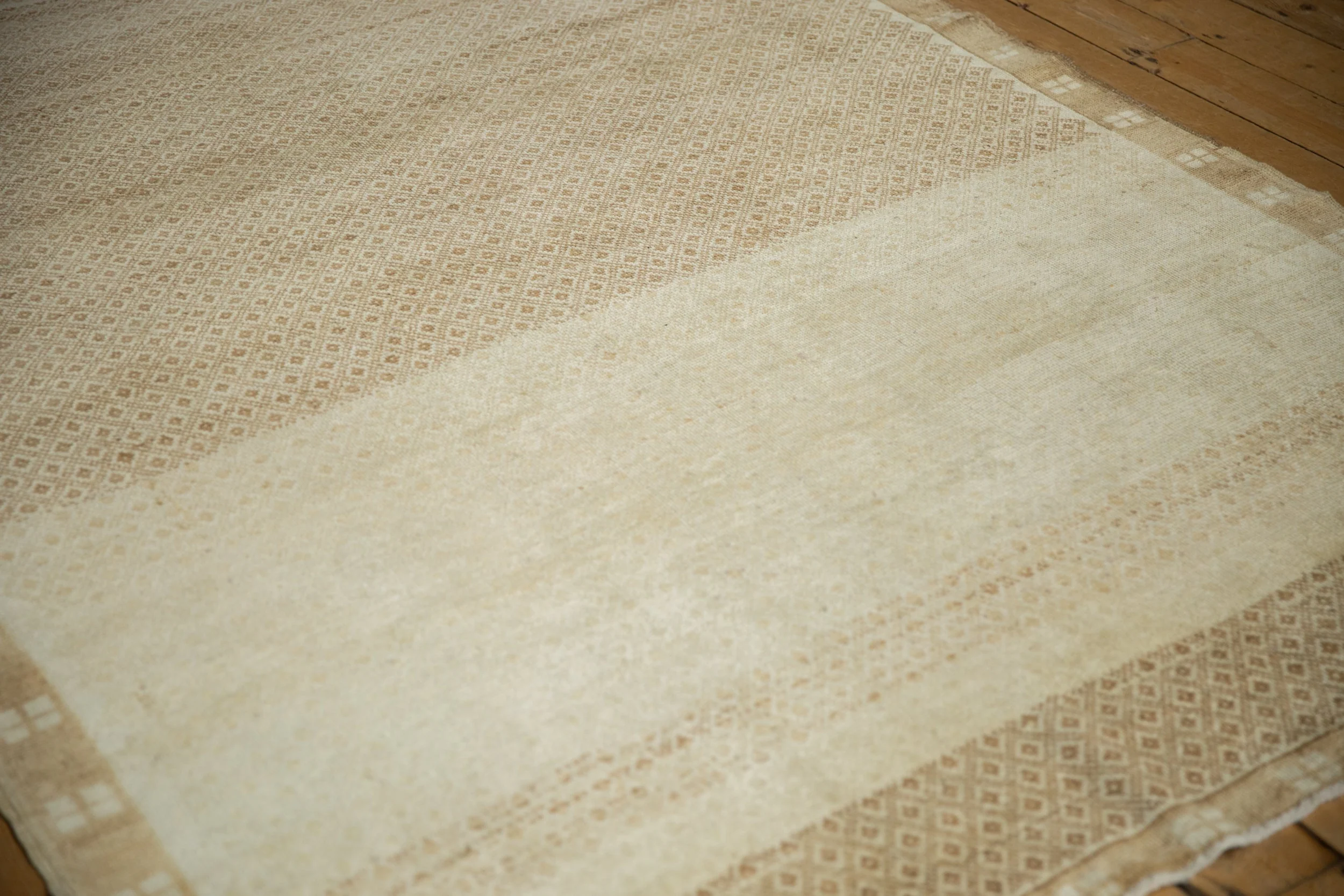 6x10 Vintage Distressed Kars Carpet - Image 5