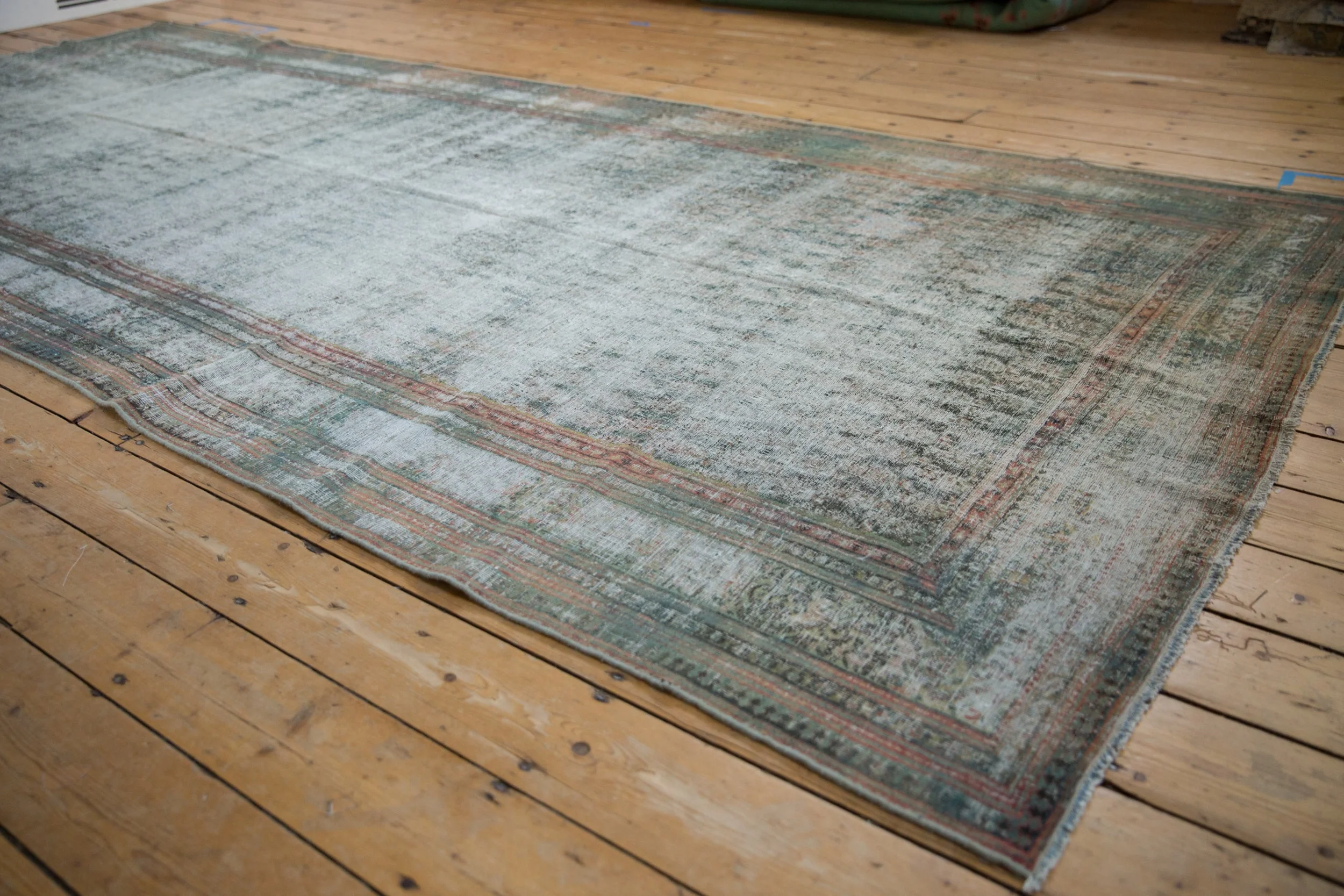 6x13 Vintage Distressed Malayer Carpet - Image 3
