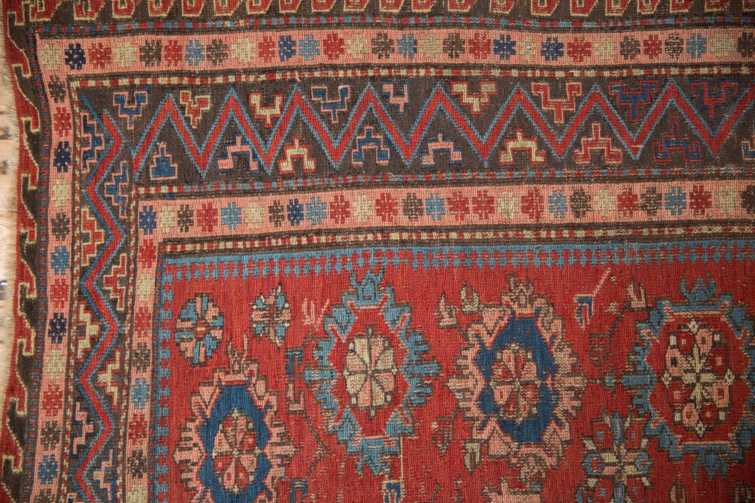 6x7.5 Antique Caucasian Soumac Carpet - Image 3
