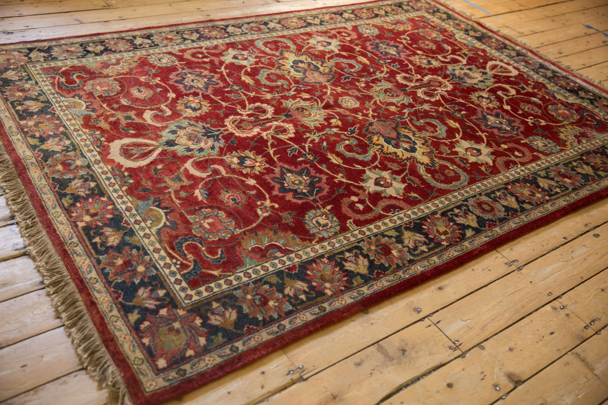 6x8.5 Vintage Agra Carpet - Image 10