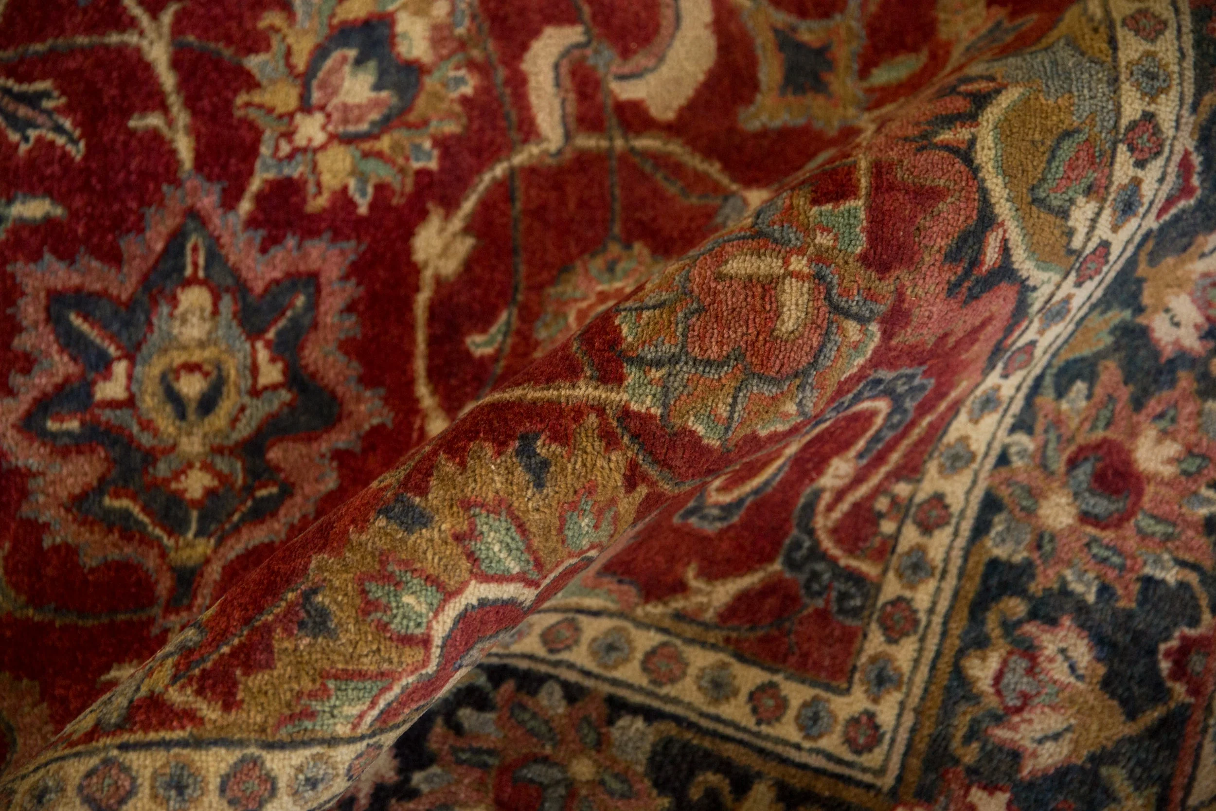 6x8.5 Vintage Agra Carpet - Image 11