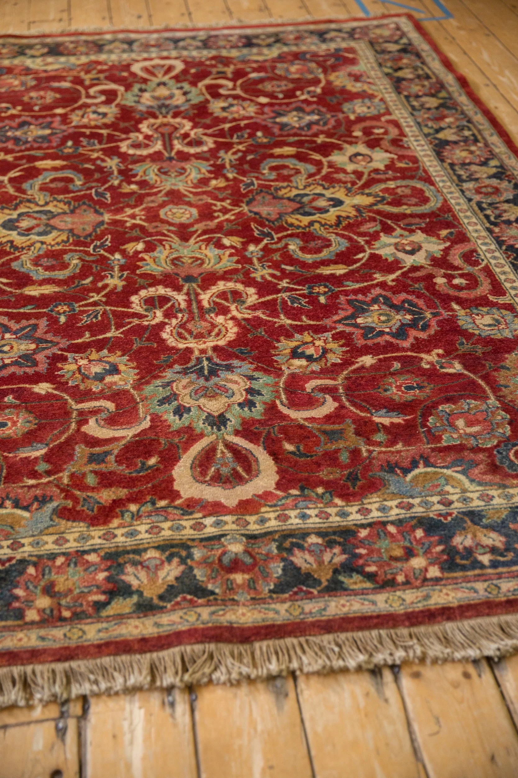 6x8.5 Vintage Agra Carpet - Image 9