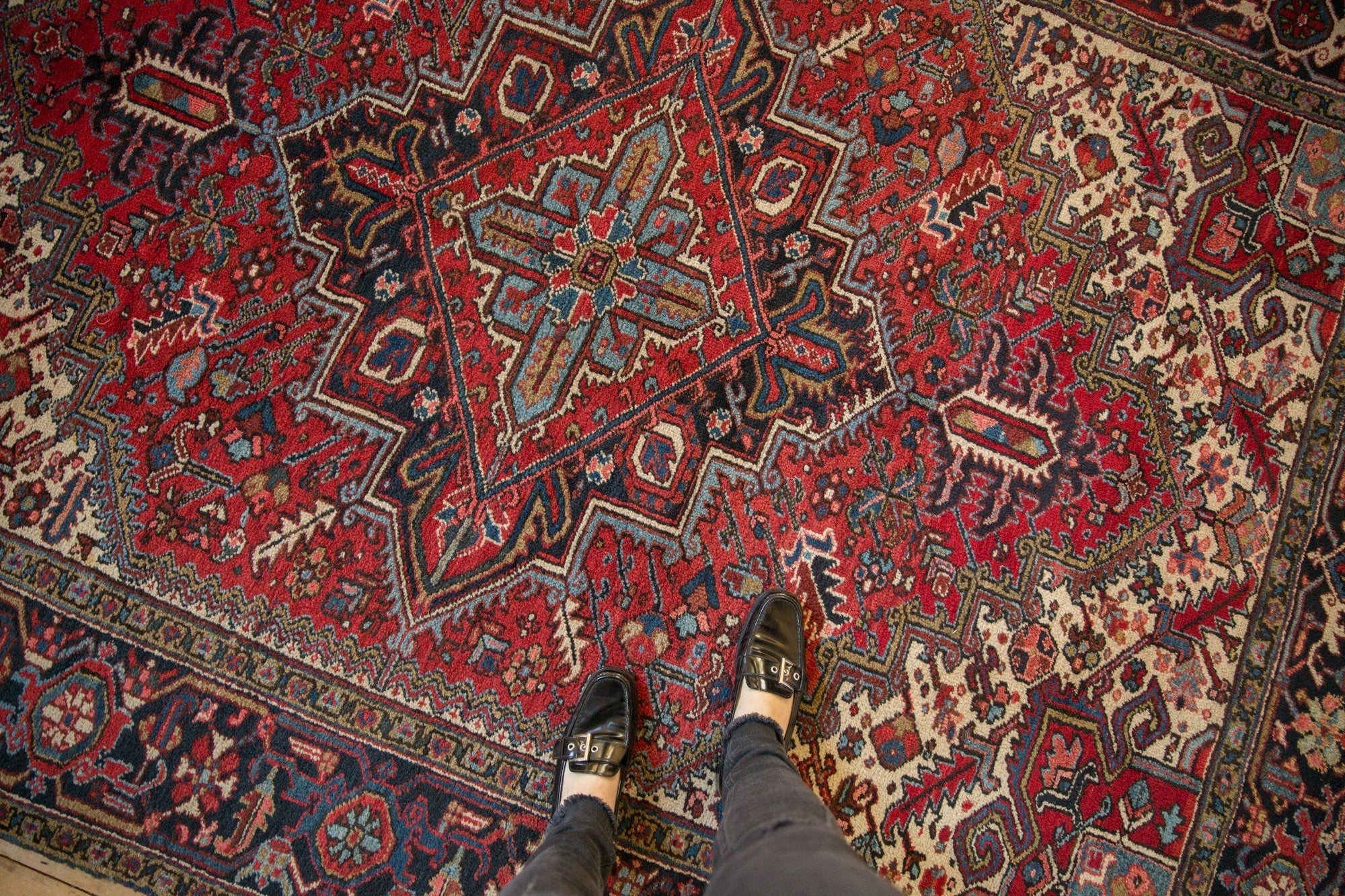 6x8.5 Vintage Heriz Carpet - Image 2