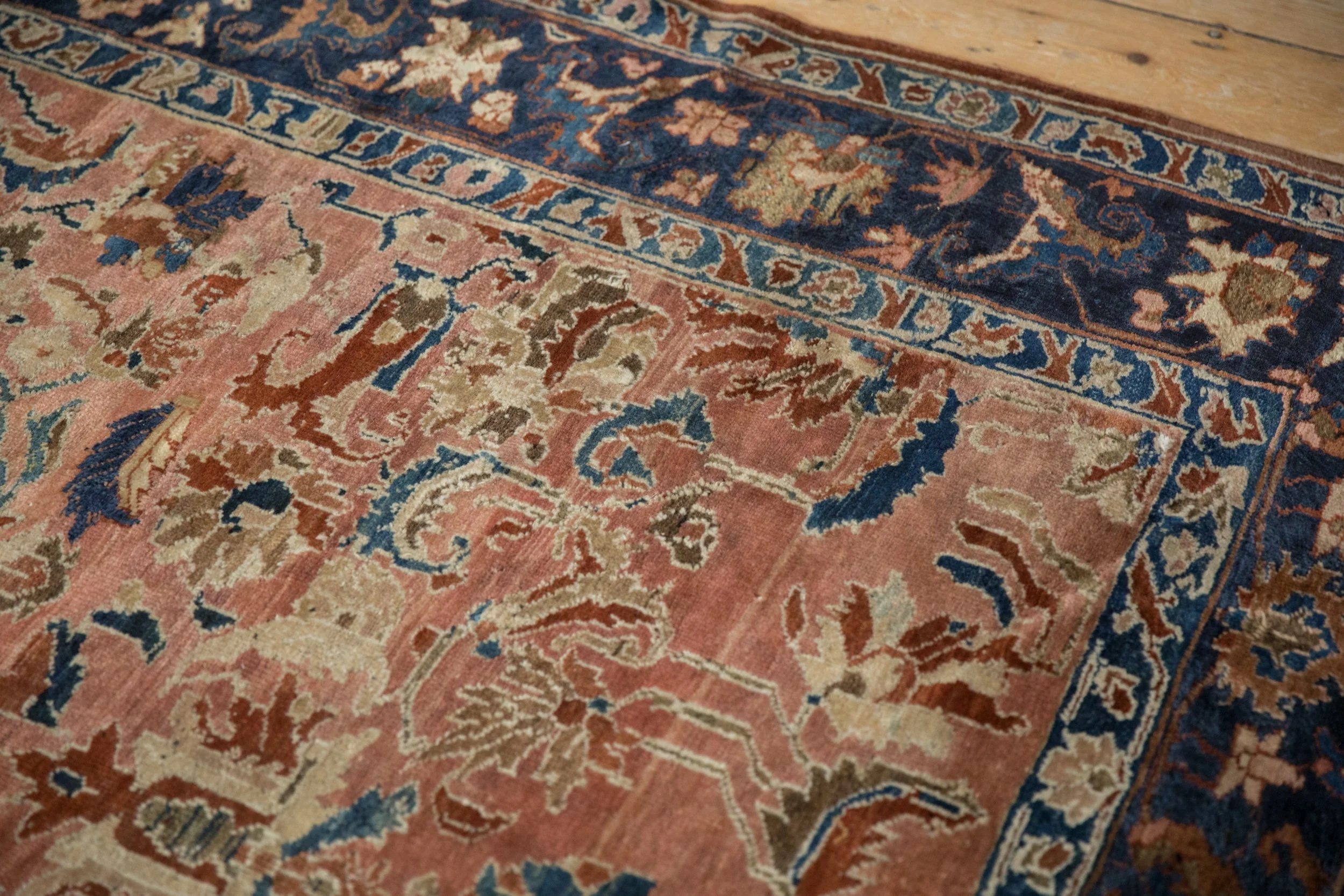 6x9.5 Antique Fine Distressed Lilihan Carpet - Image 10