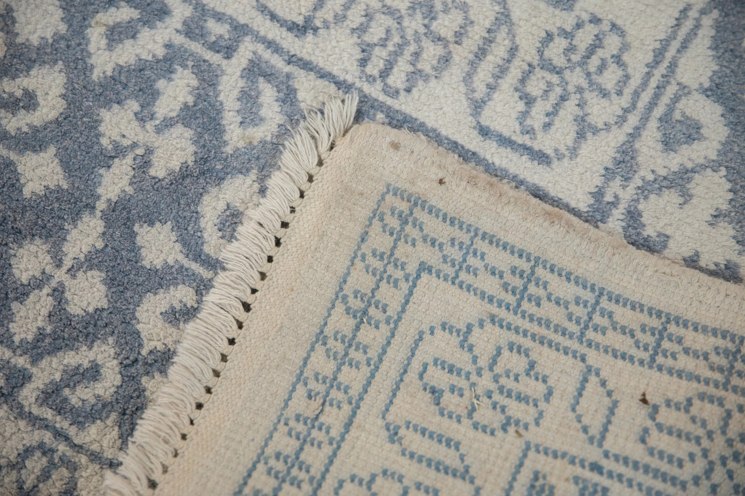 6x9.5 Vintage Agra Carpet - Image 7