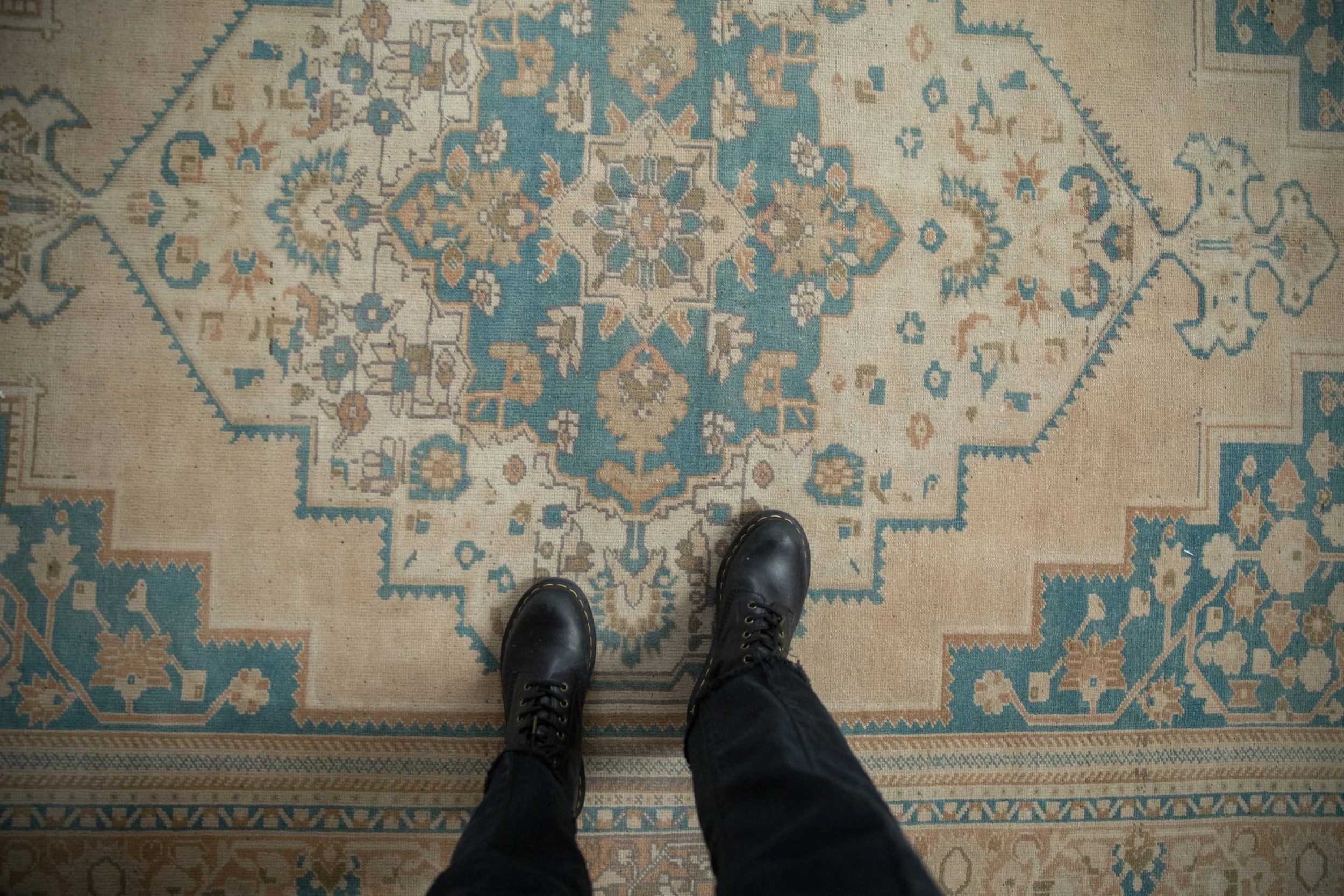 6x9.5 Vintage Distressed Oushak Carpet - Image 2