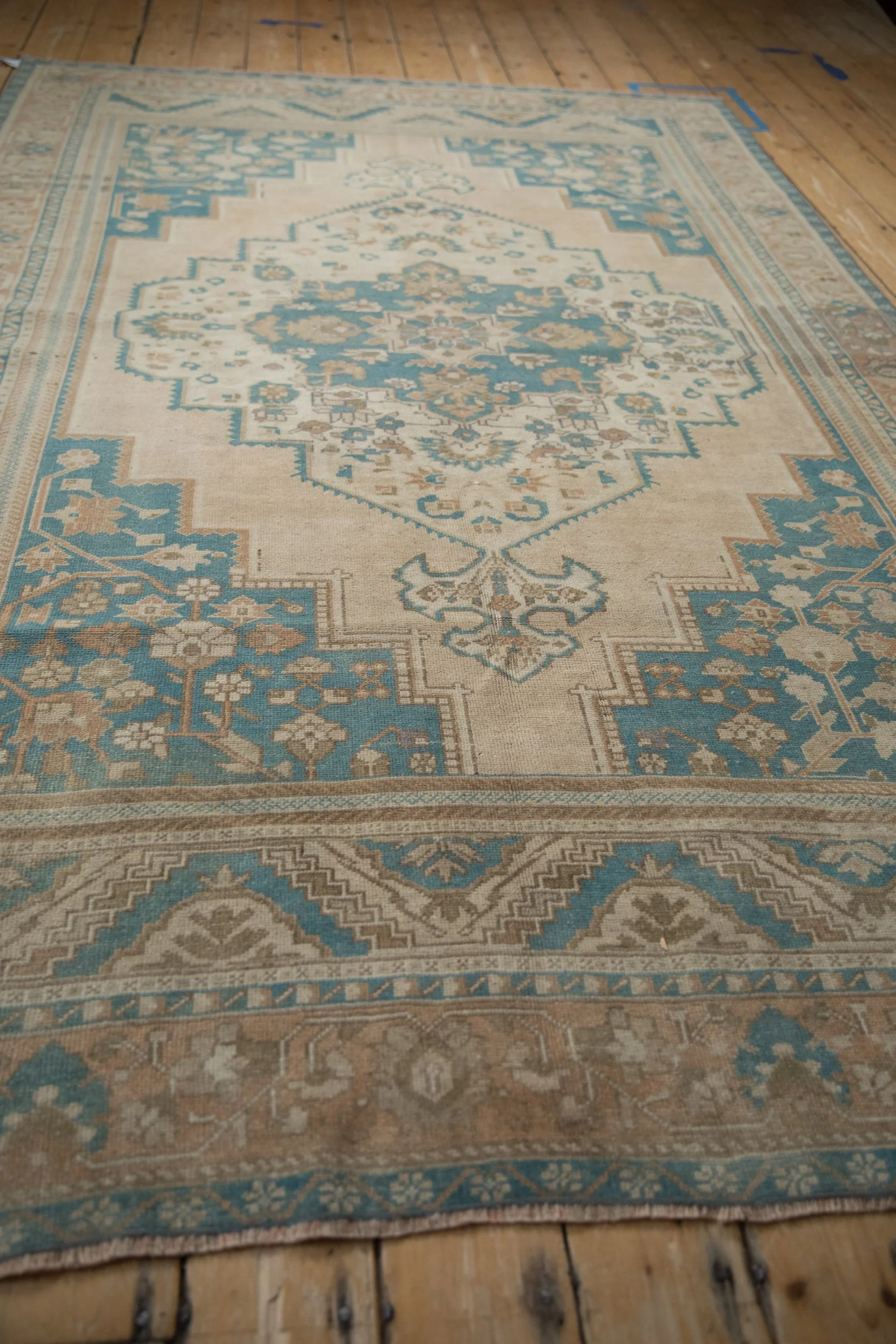 6x9.5 Vintage Distressed Oushak Carpet - Image 8