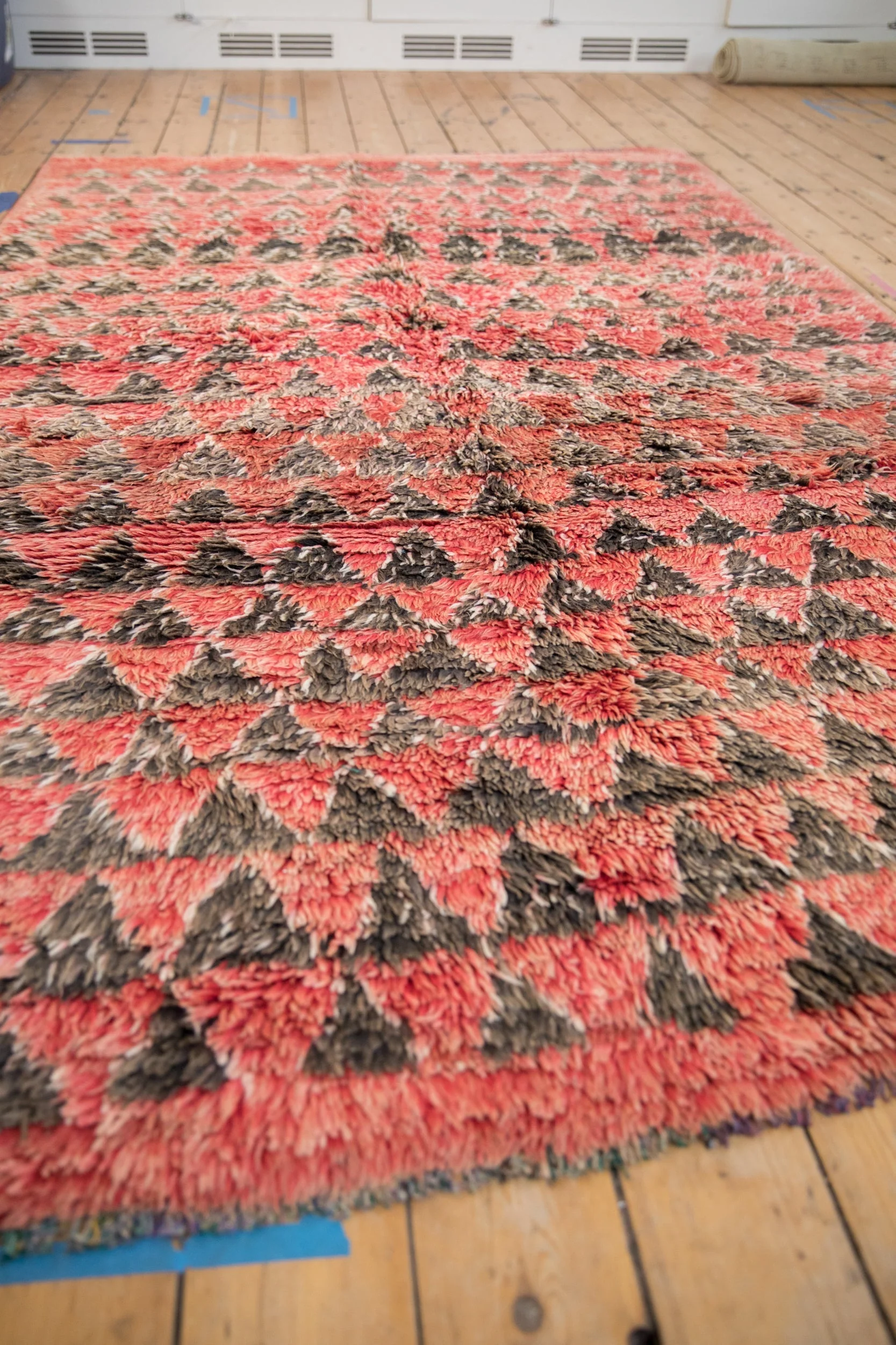 6x9.5 Vintage Moroccan Carpet - Image 7