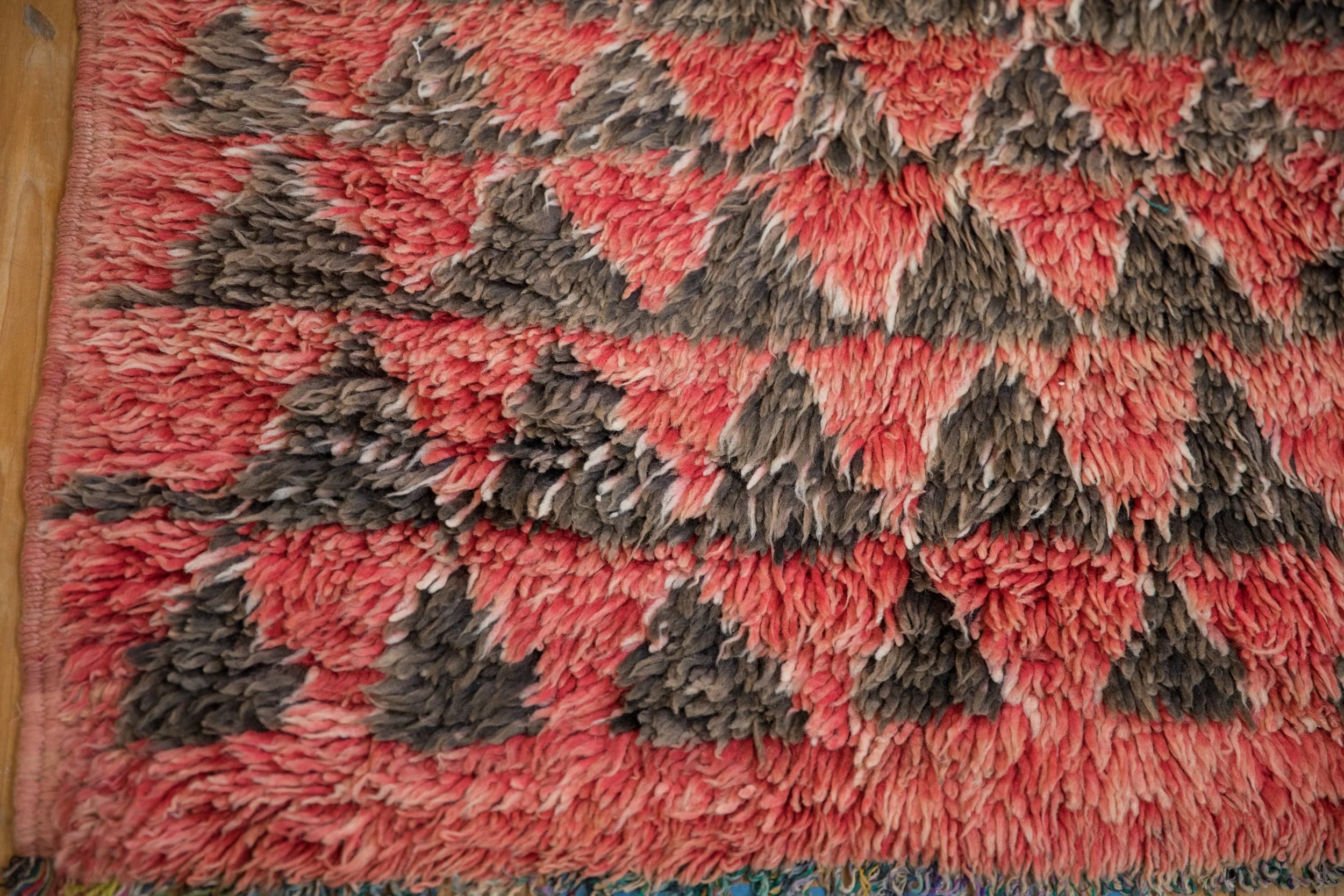6x9.5 Vintage Moroccan Carpet - Image 9
