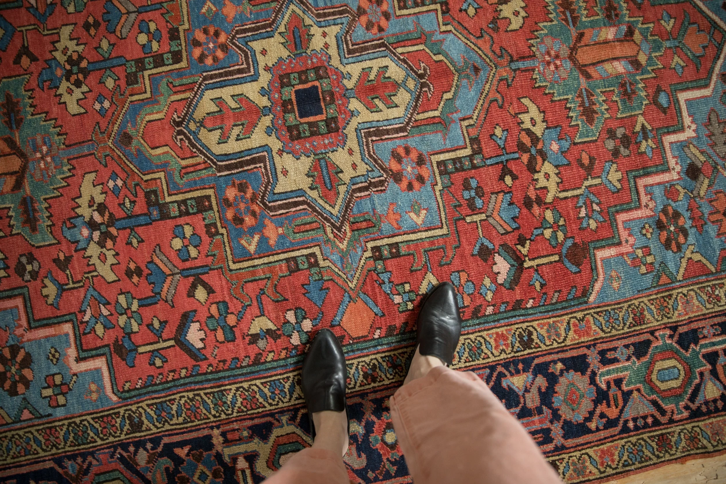 6x9 Antique Heriz Carpet - Image 2