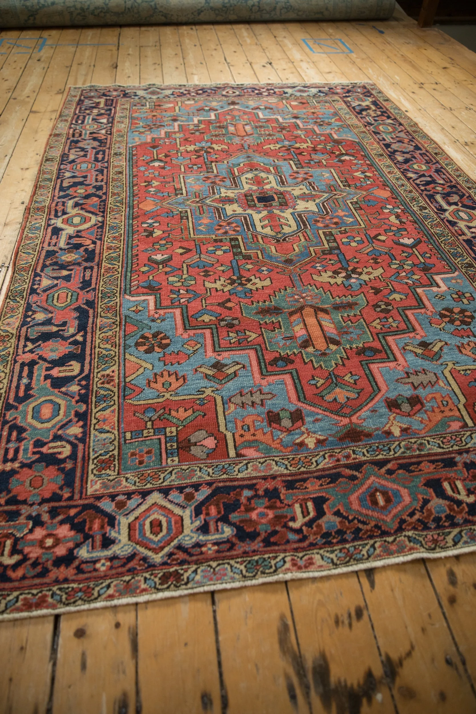 6x9 Antique Heriz Carpet - Image 8