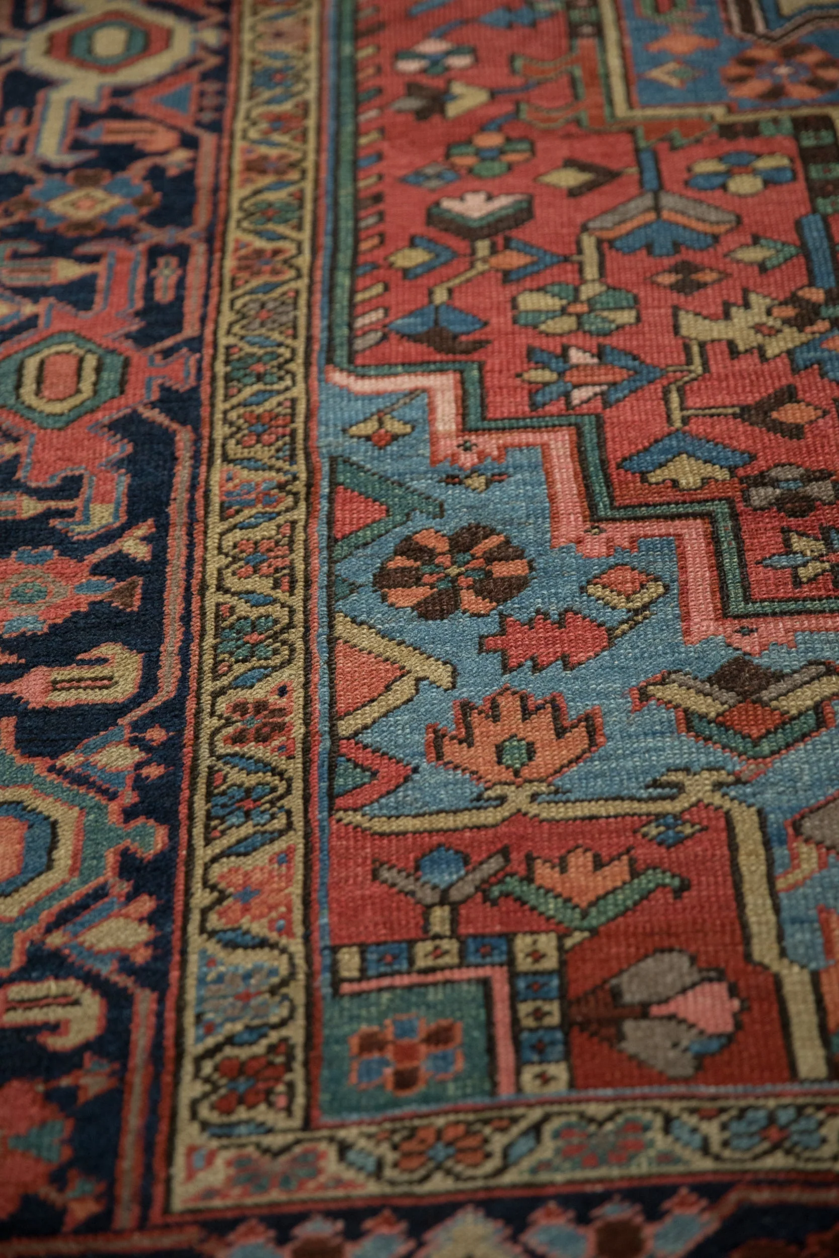 6x9 Antique Heriz Carpet - Image 9