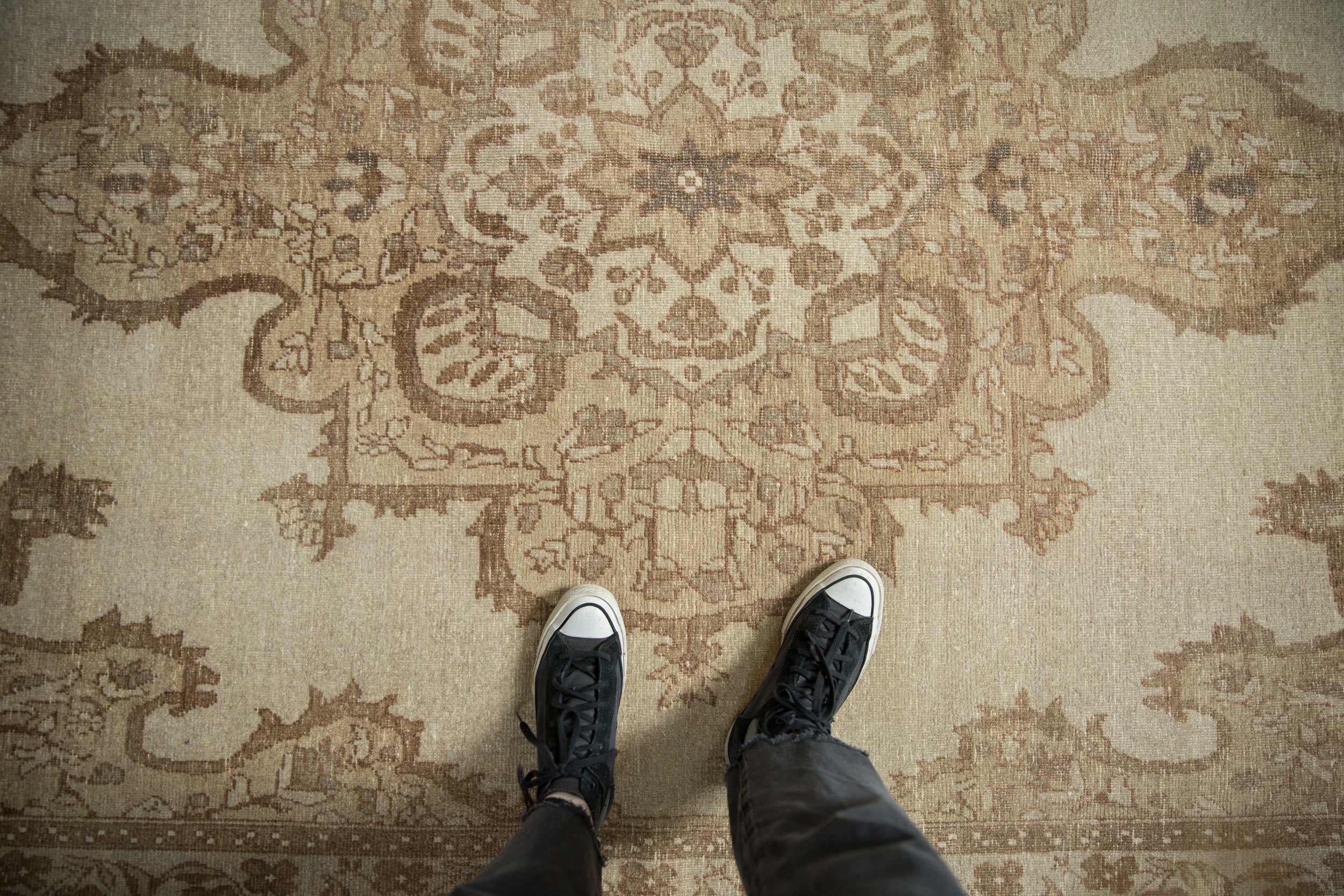 6x9 Vintage Distressed Kars Carpet - Image 2