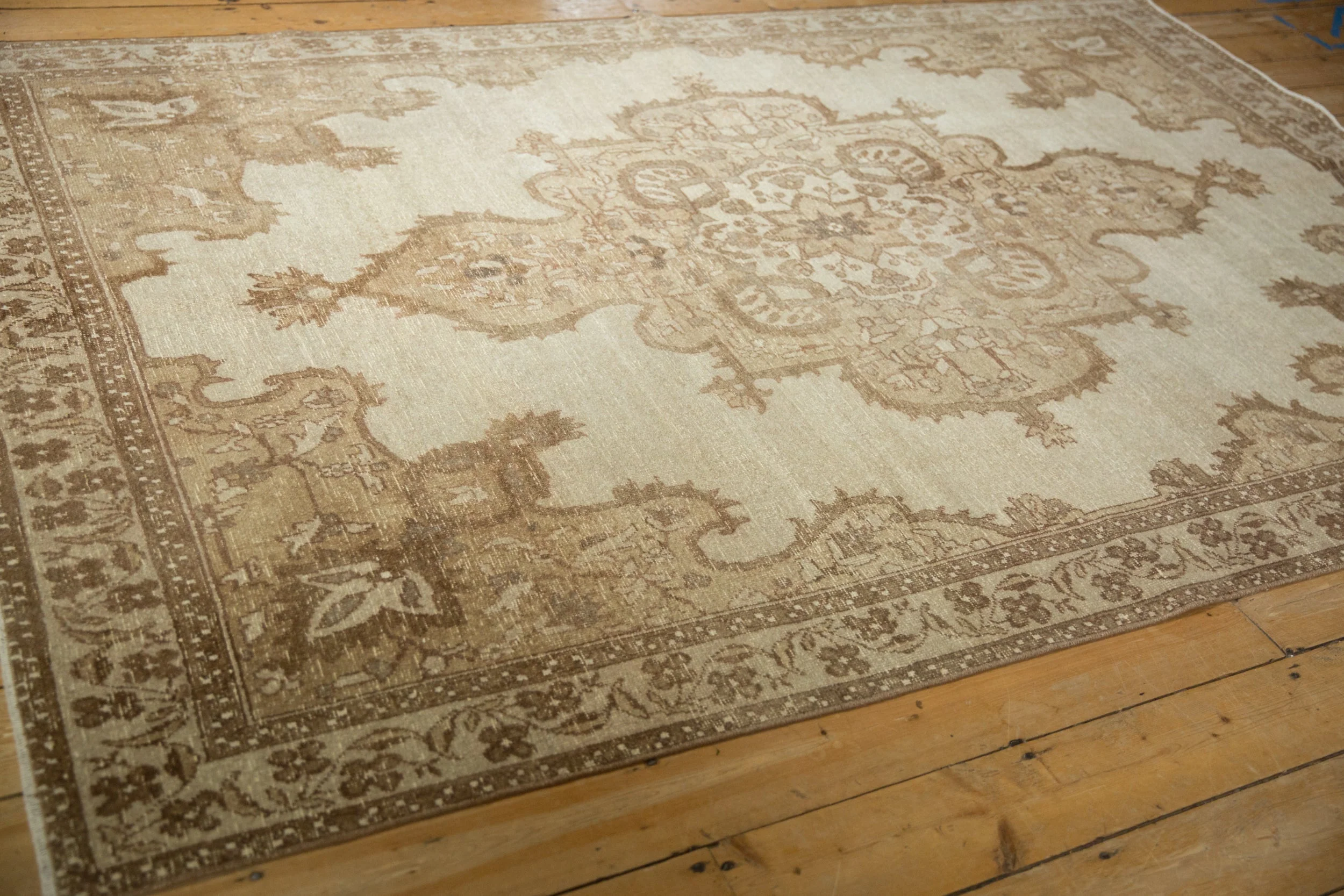 6x9 Vintage Distressed Kars Carpet - Image 6