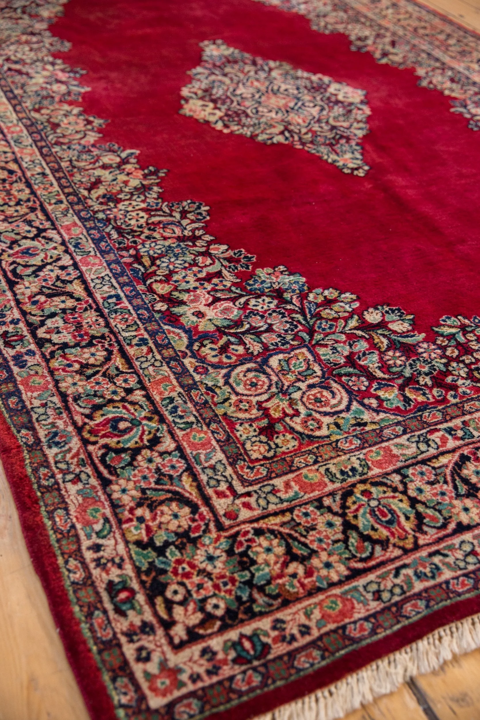 6x9 Vintage Sarouk Carpet - Image 7