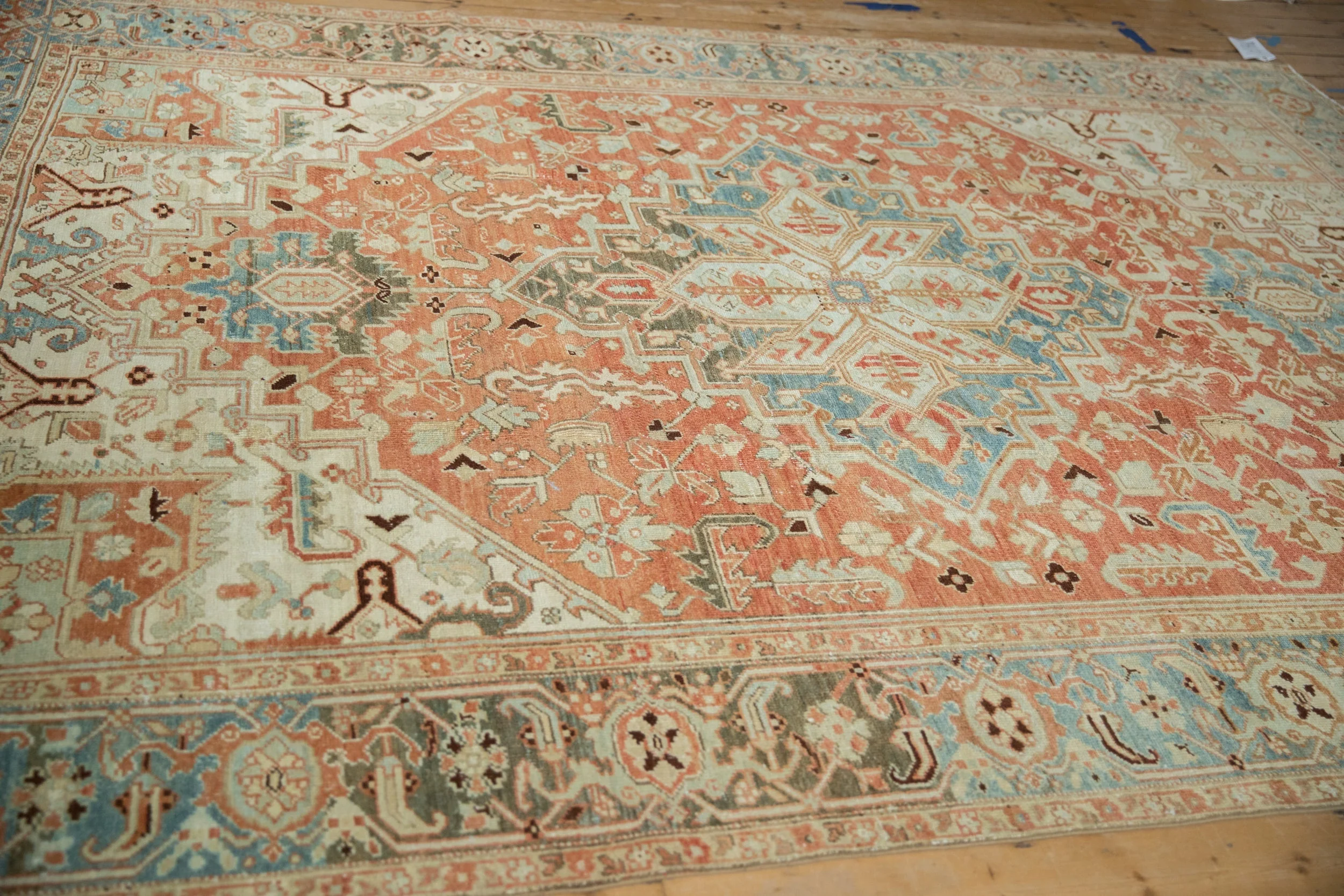 7.5x10.5 Vintage Distressed Heriz Carpet - Image 5