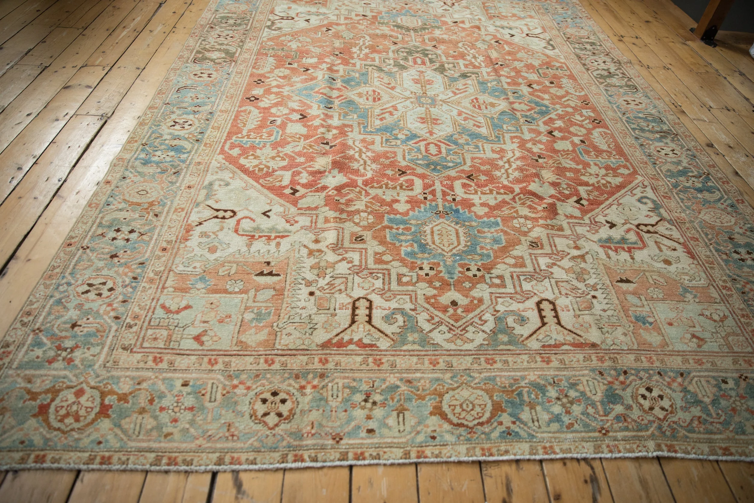 7.5x10.5 Vintage Distressed Heriz Carpet - Image 7