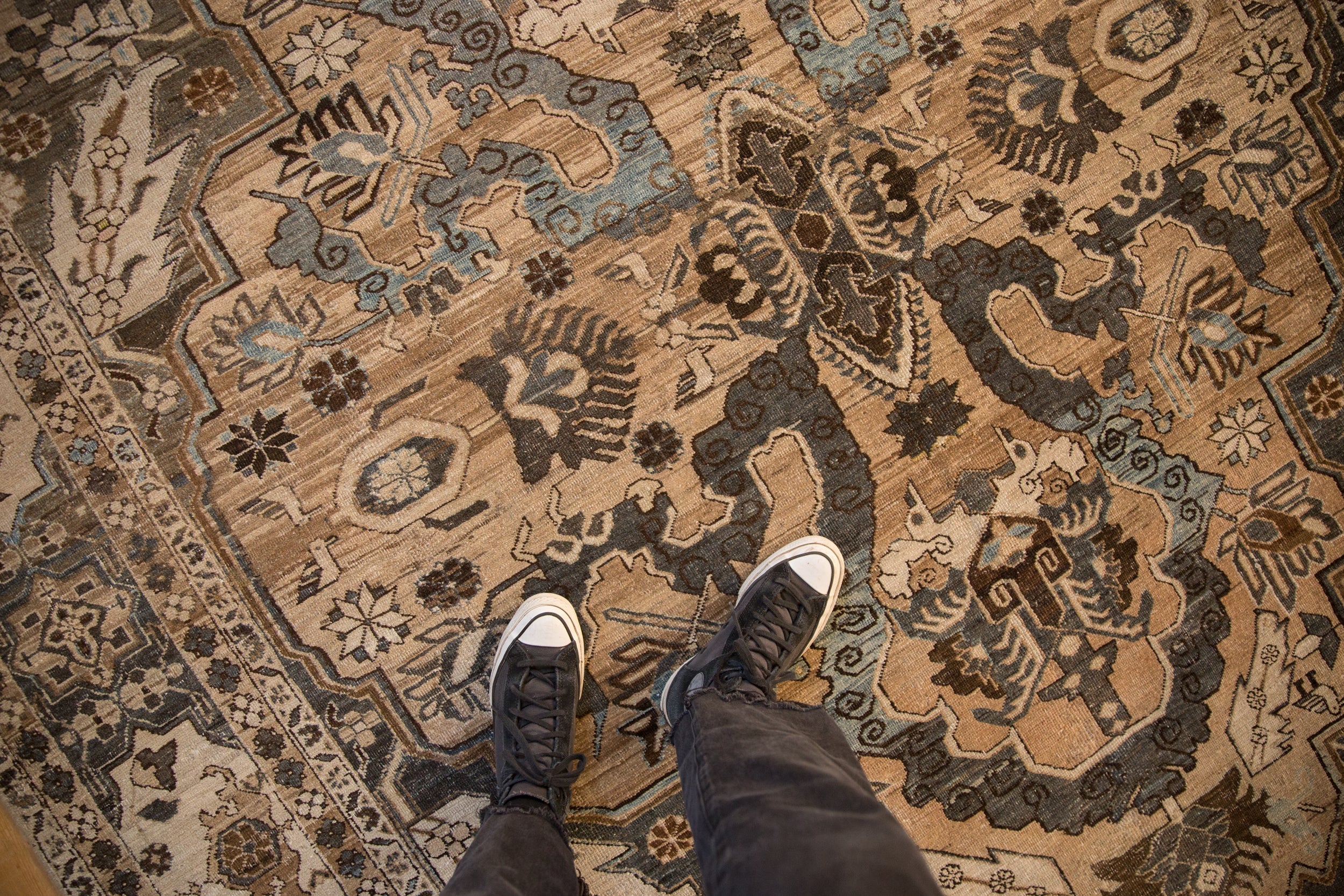 7.5x10.5 Vintage Distressed Khoy Carpet - Image 2