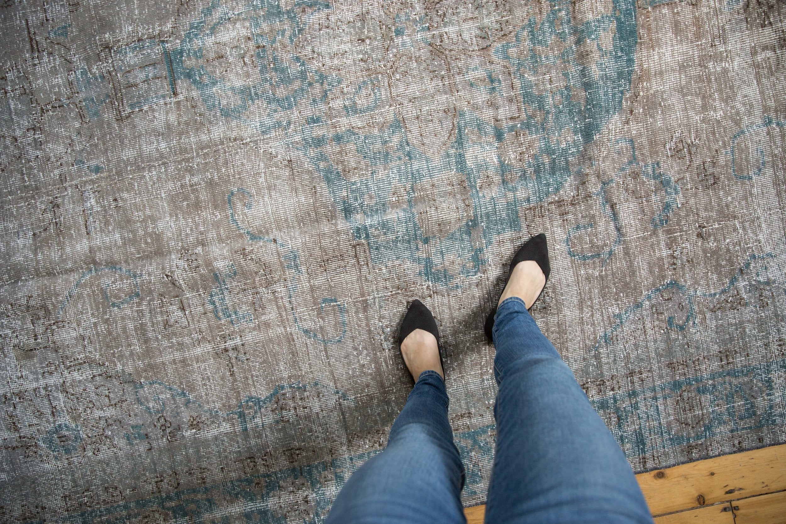 7.5x10.5 Vintage Distressed Oushak Carpet - Image 2