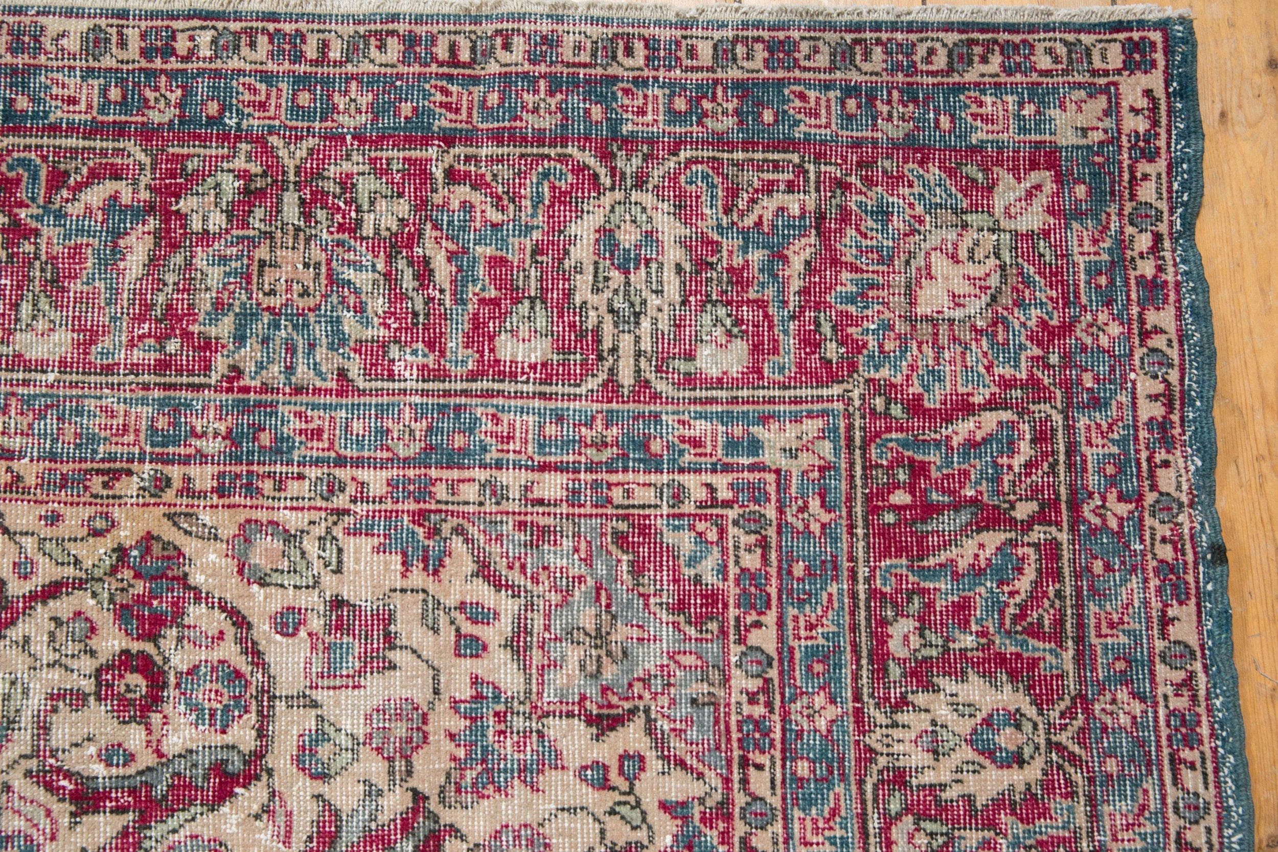 7.5x10.5 Vintage Distressed Sivas Carpet - Image 6