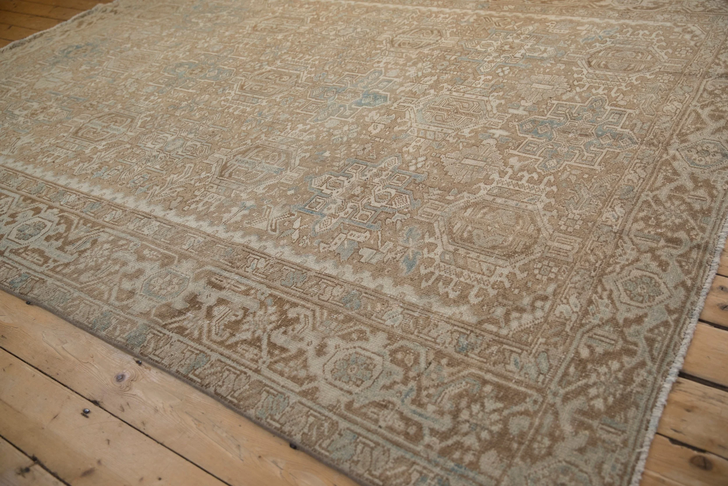 7.5x10 Vintage Distressed Heriz Carpet - Image 10