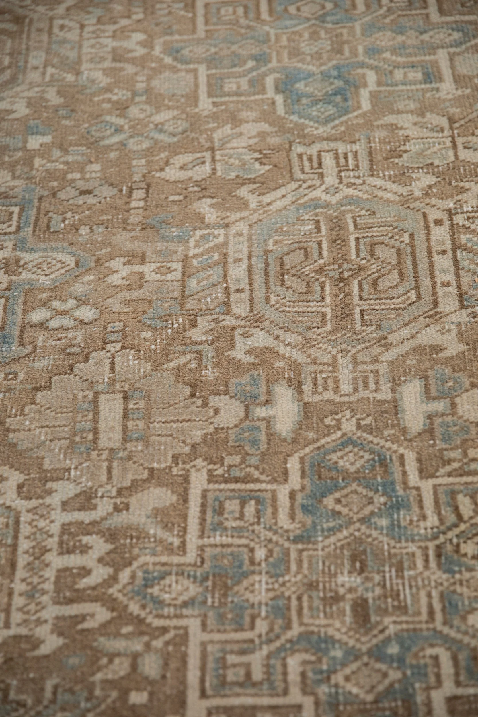 7.5x10 Vintage Distressed Heriz Carpet - Image 14